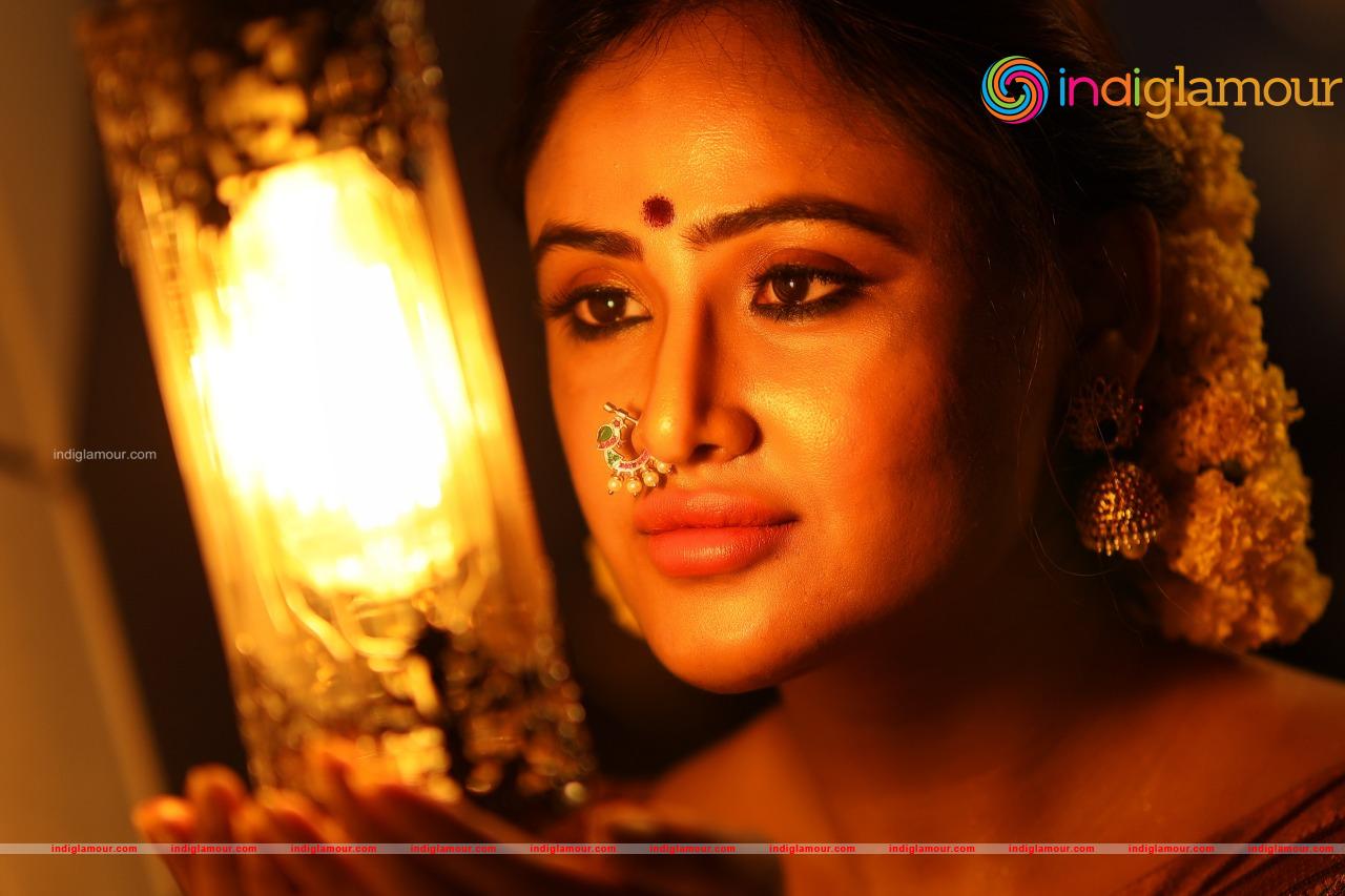 Sony Charishta Actress hd photo