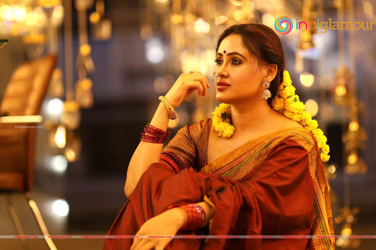 Sony Charishta Actress hd photo