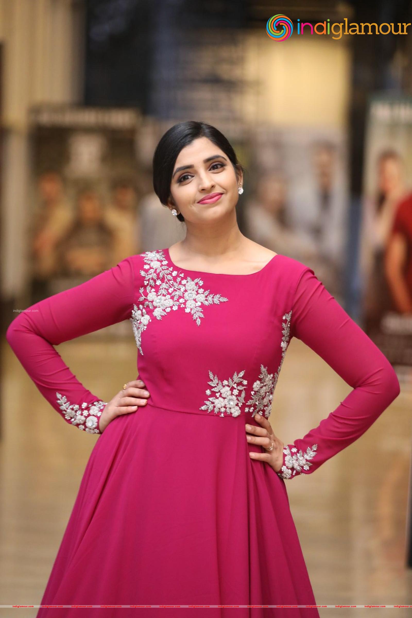 Syamala Actress hd photo