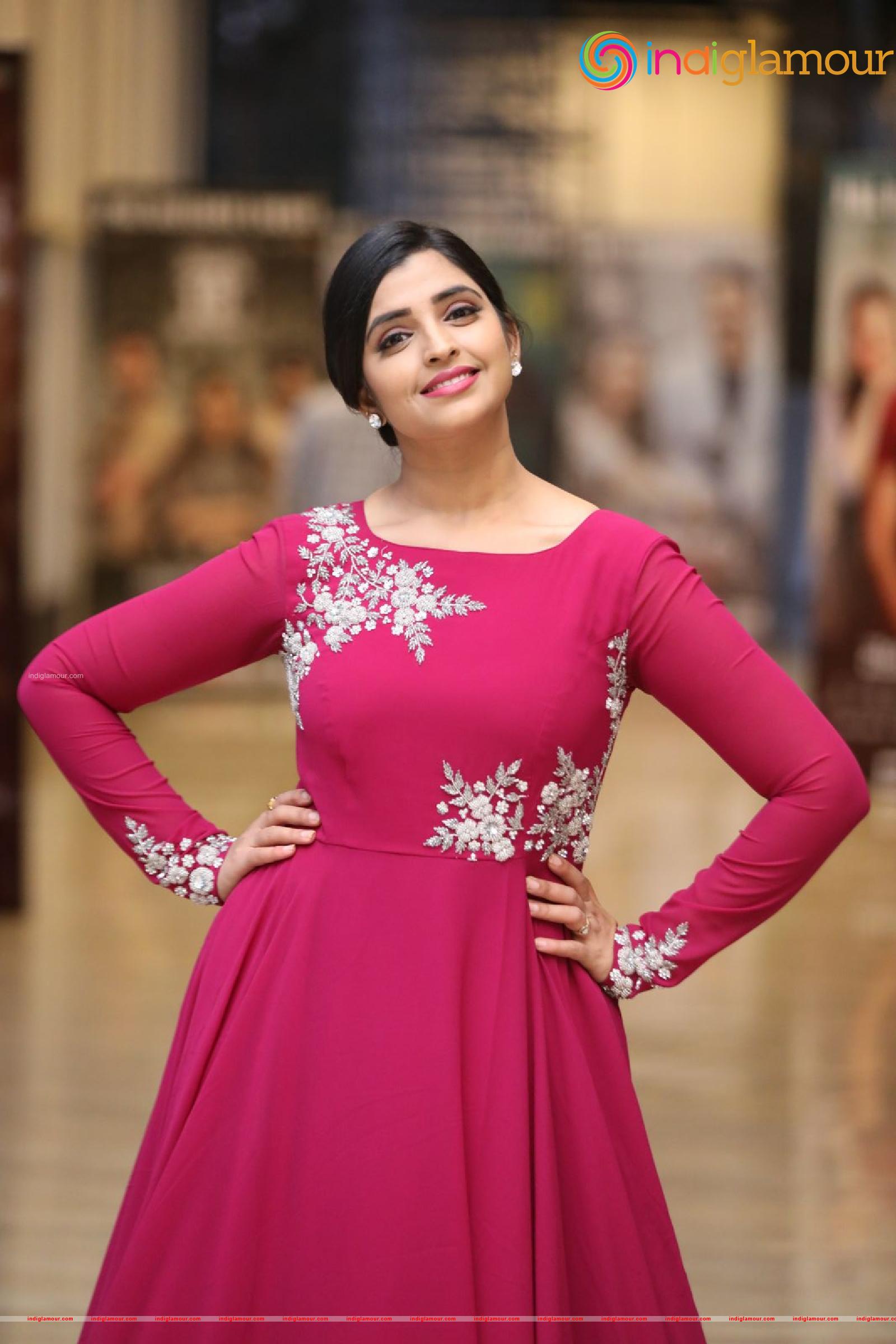 Syamala Actress hd photo