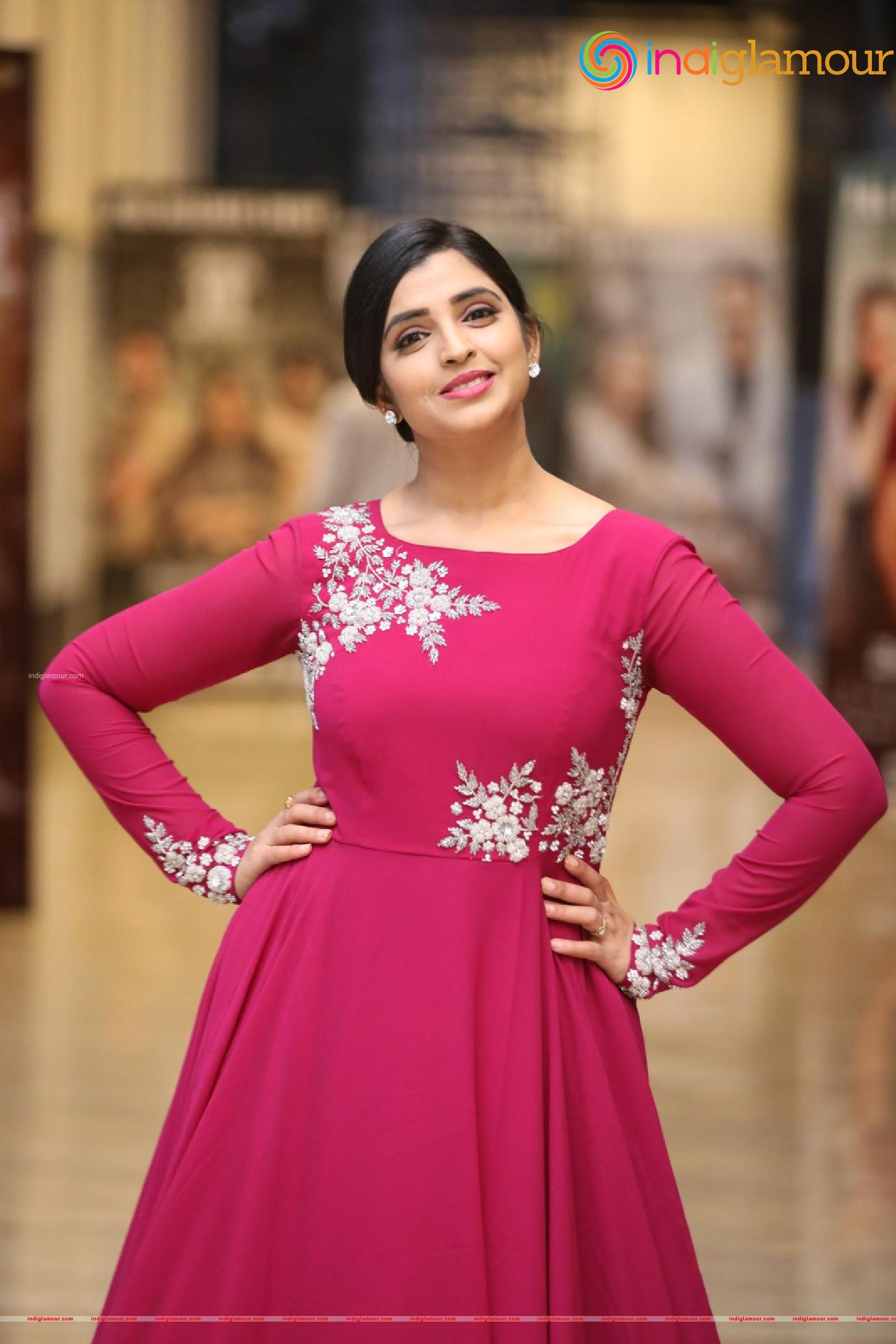 Syamala Actress hd photo