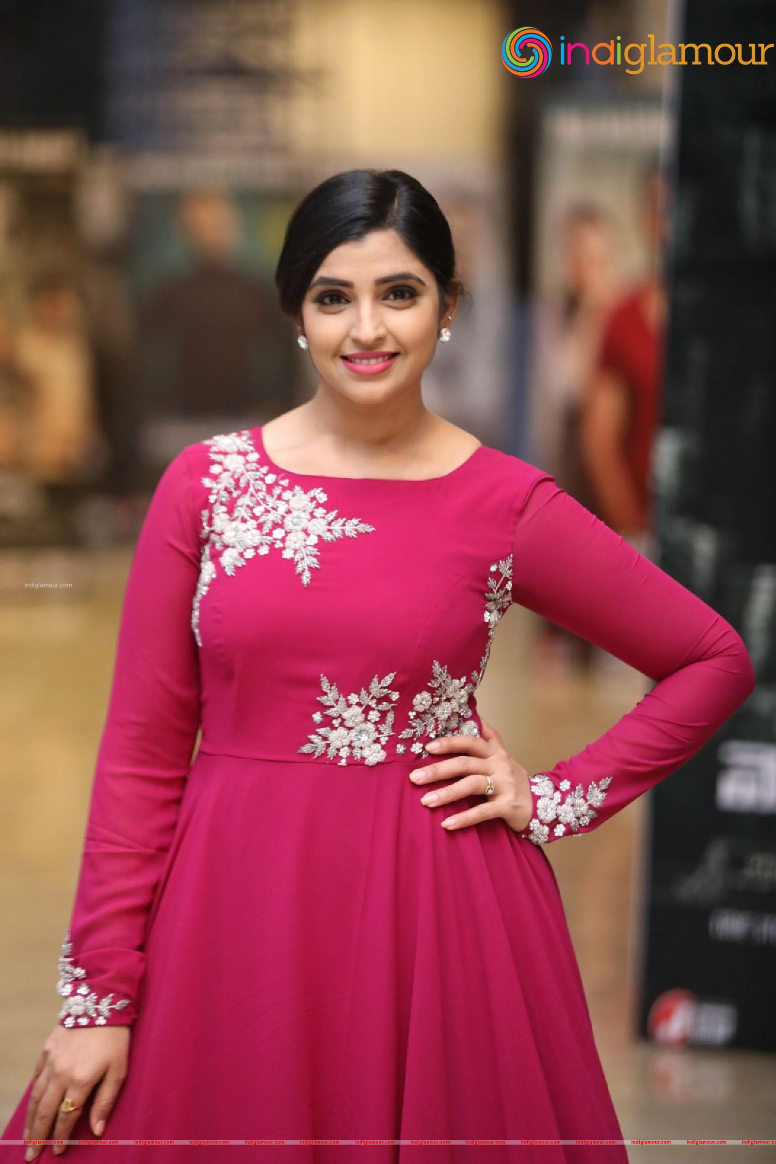 Syamala Actress hd photo