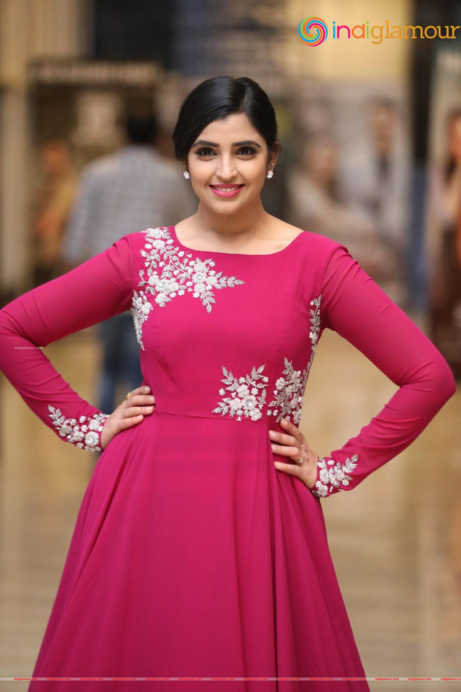 Syamala Actress hd photo