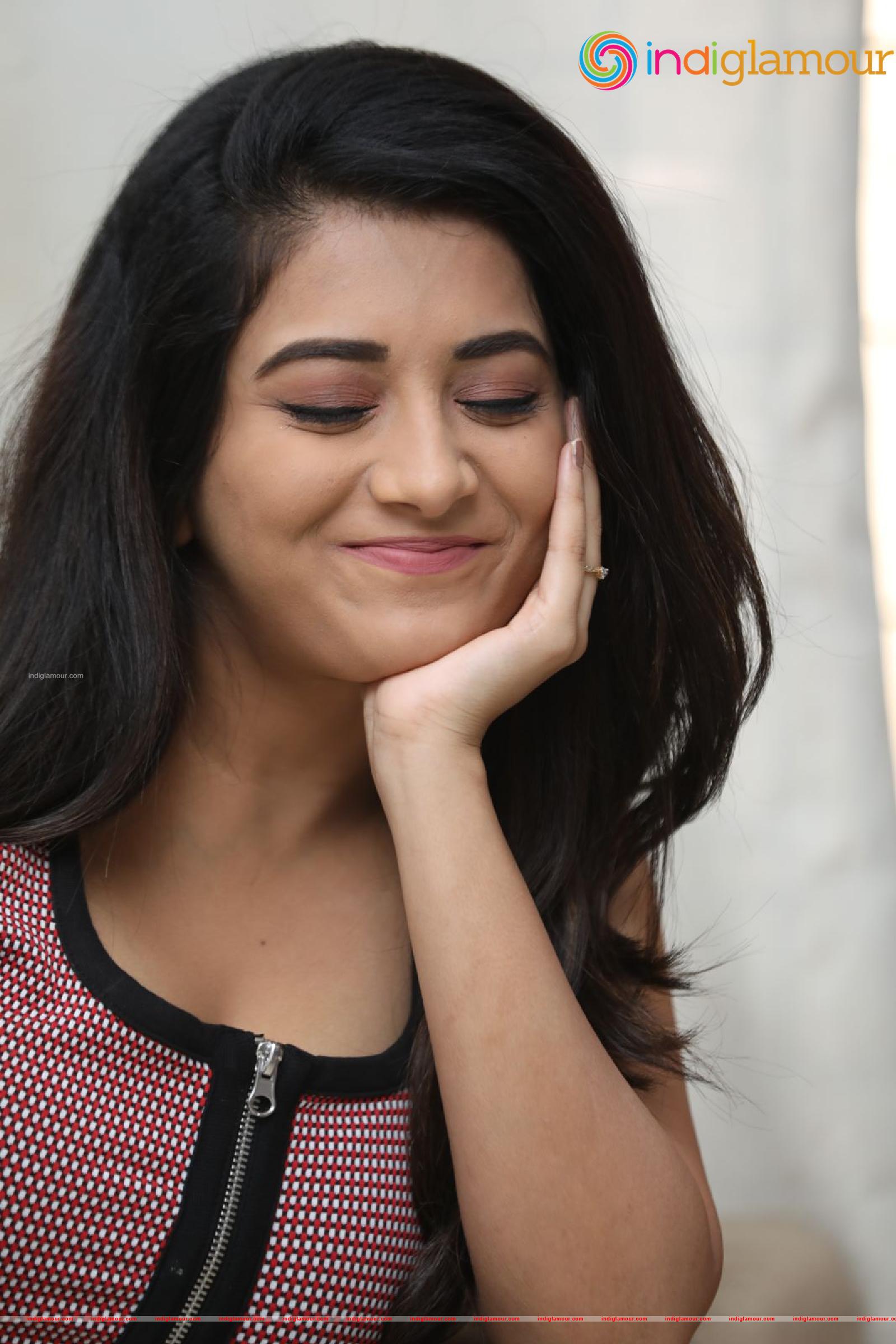 Rashi Singh Actress hd photo