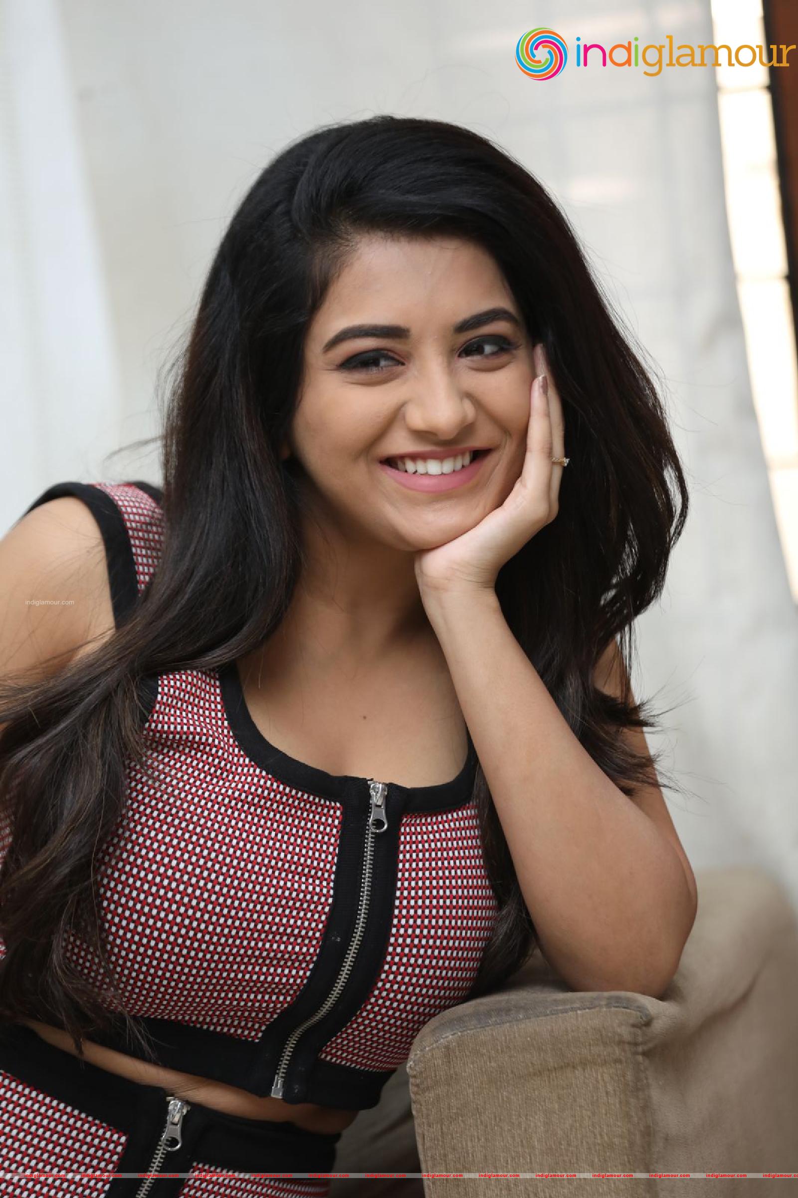 Rashi Singh Actress hd photo