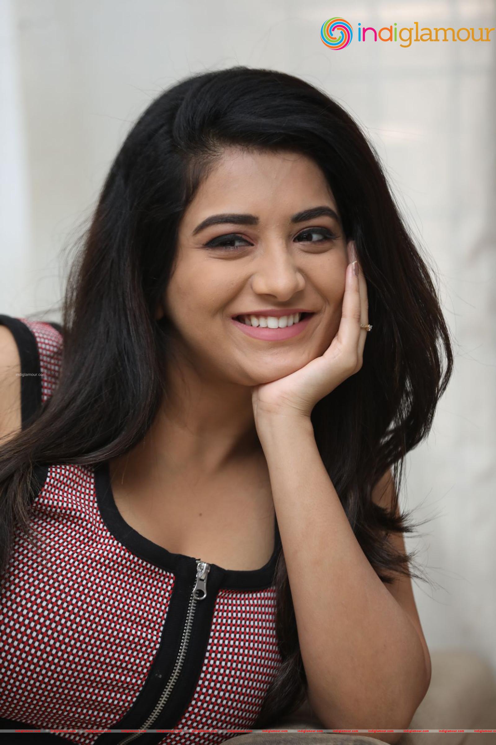 Rashi Singh Actress hd photo