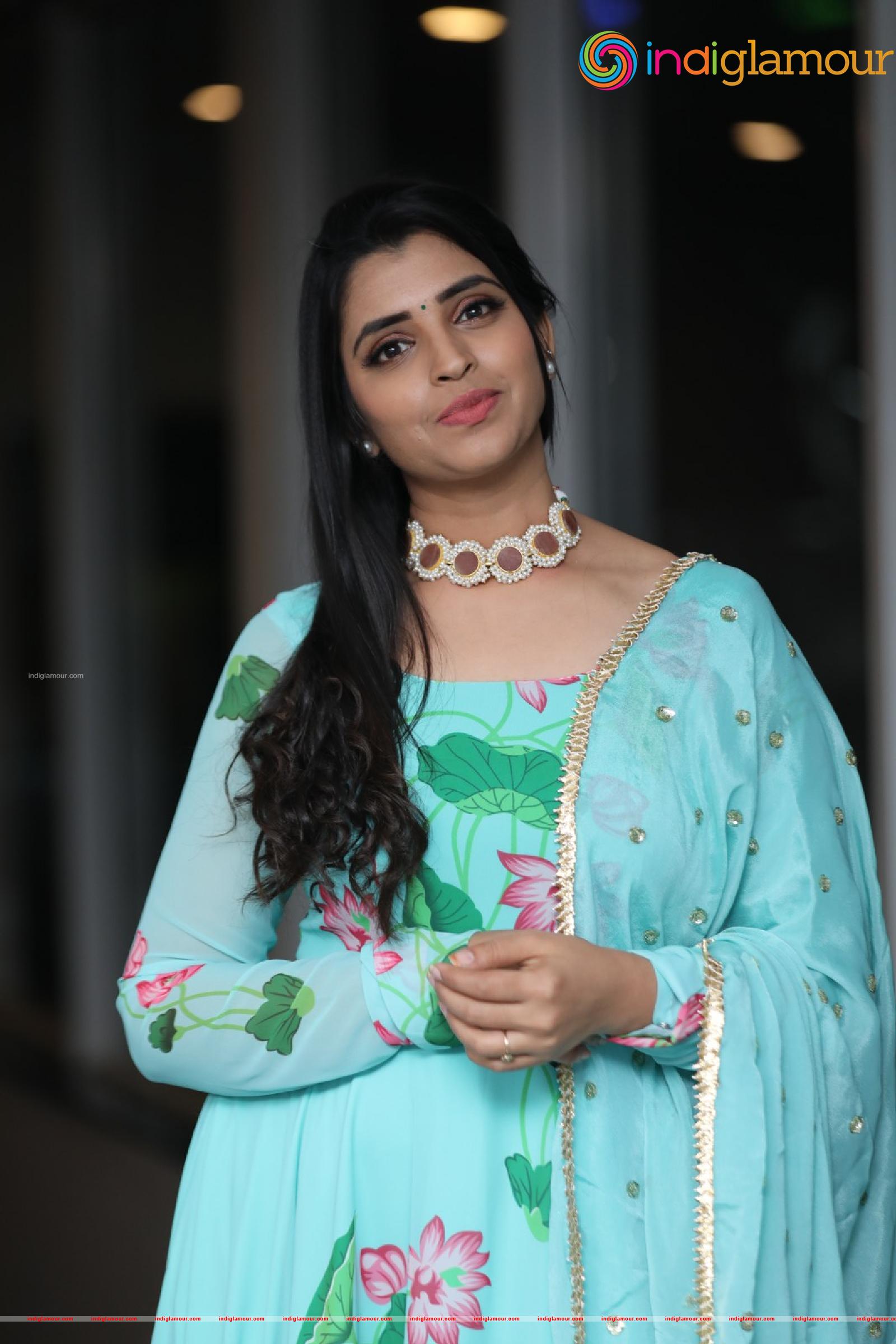 Syamala Actress hd photo