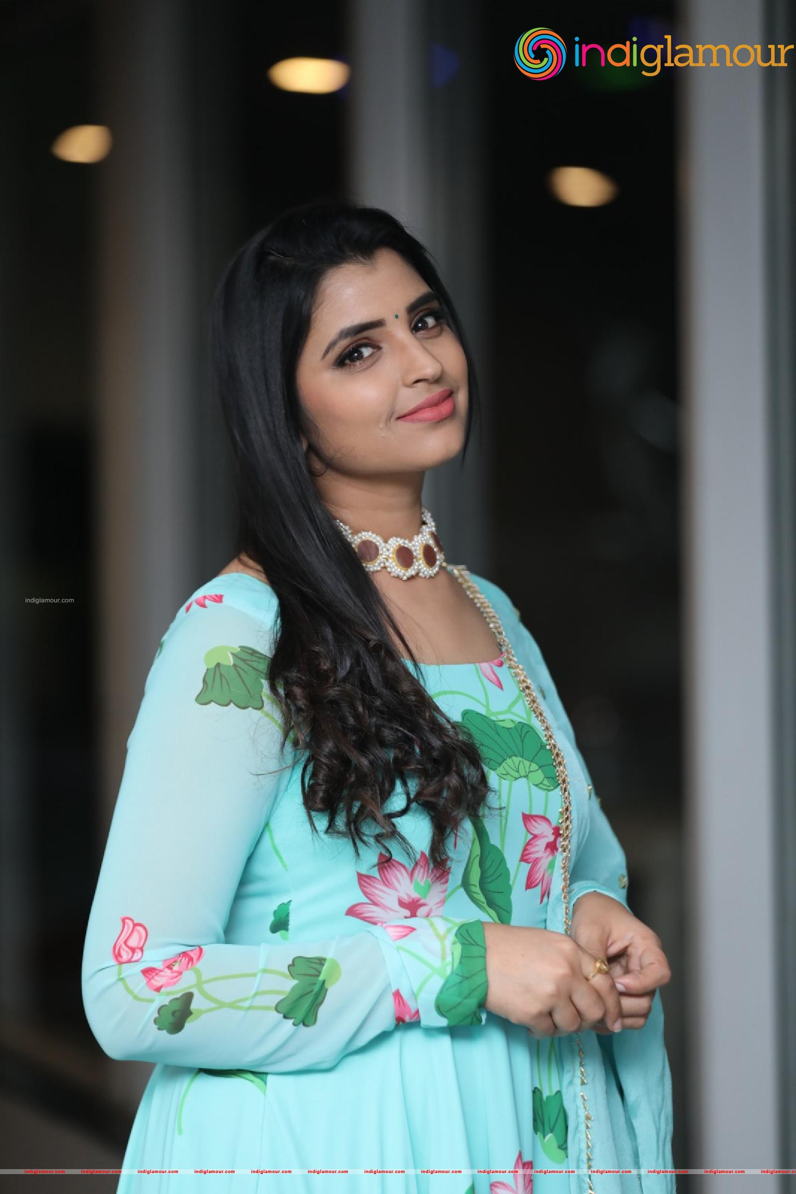 Syamala Actress hd photo