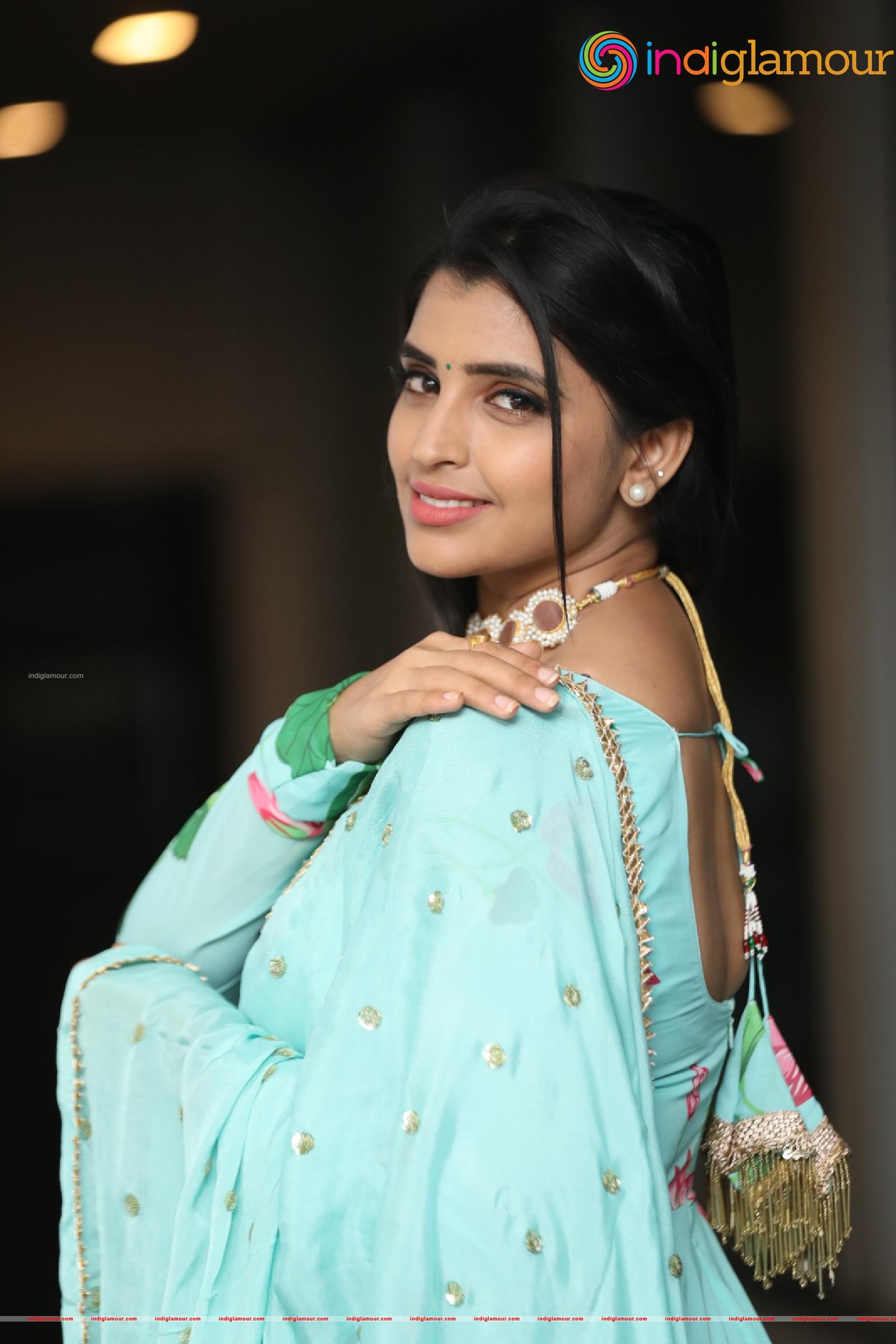 Syamala Actress hd photo