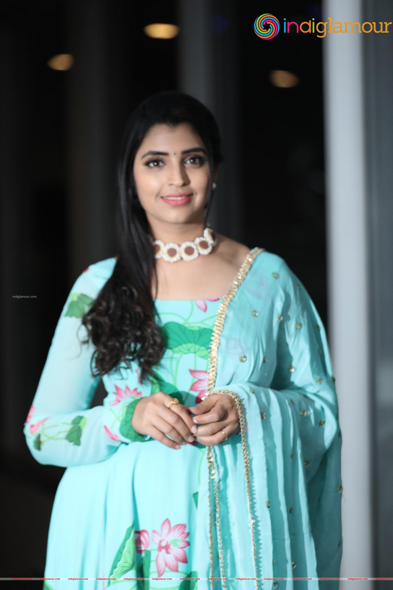 Syamala Actress hd photo