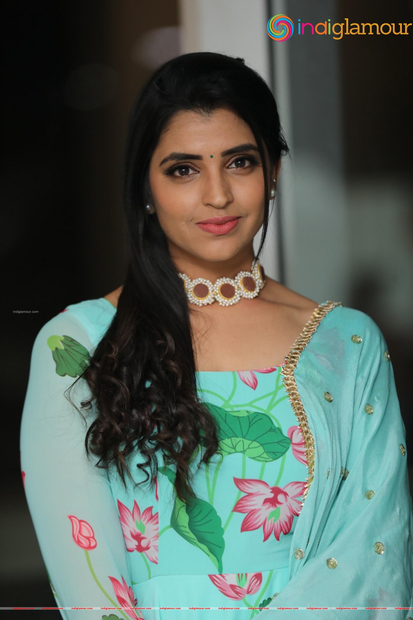Syamala Actress hd photo