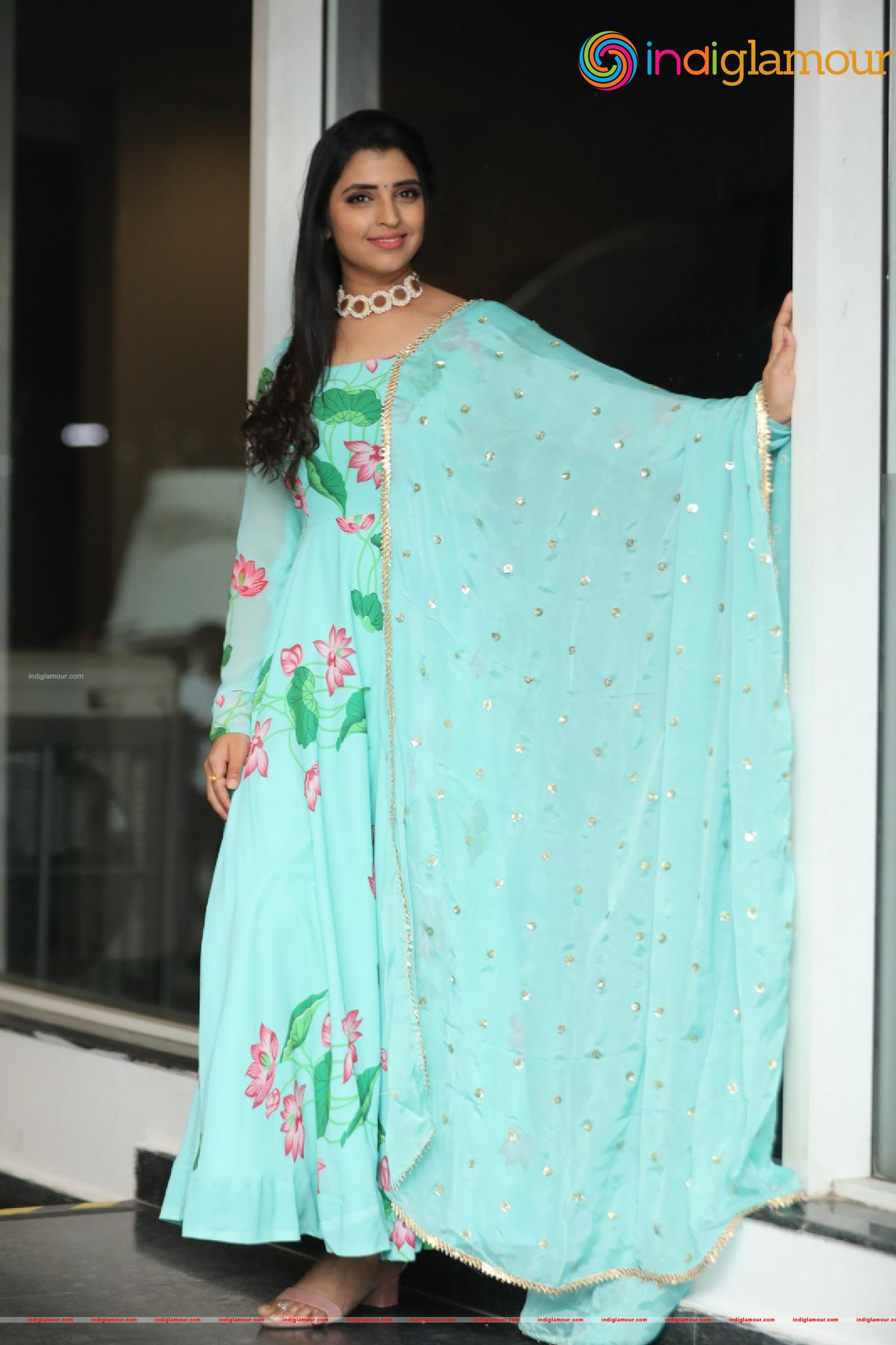 Syamala Actress hd photo
