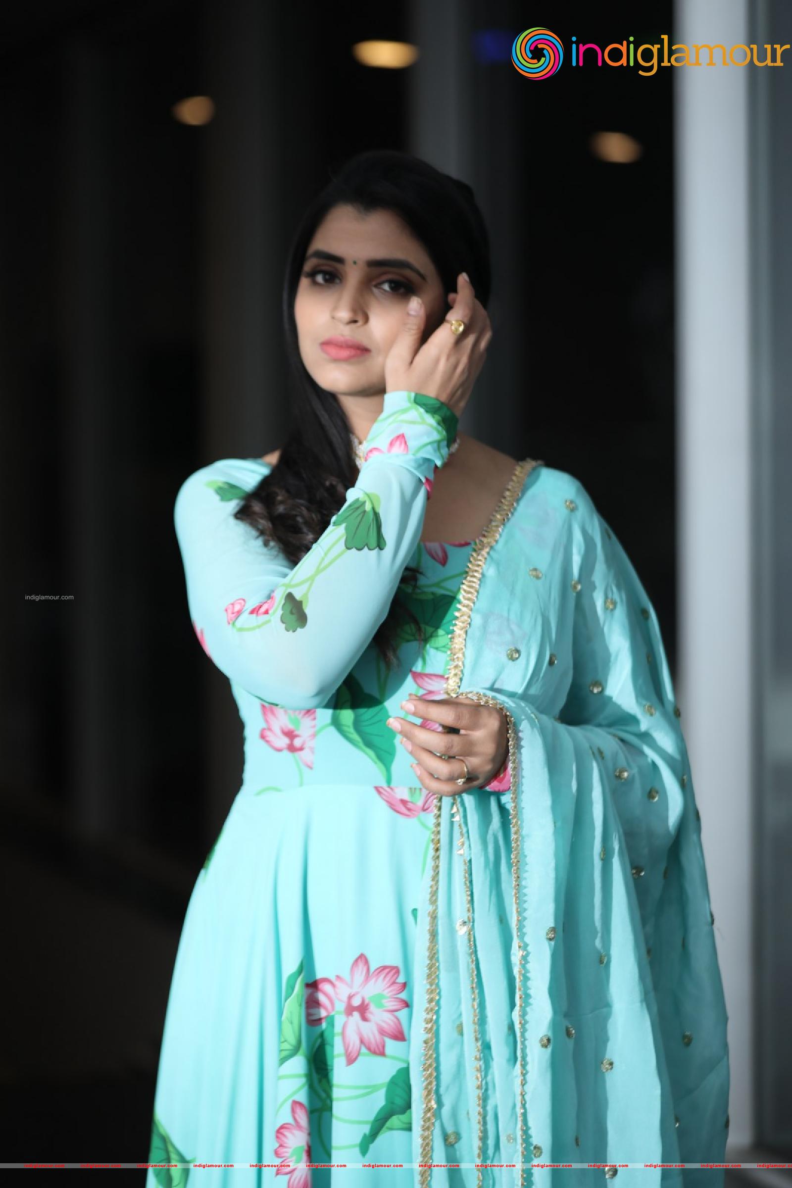 Syamala Actress hd photo