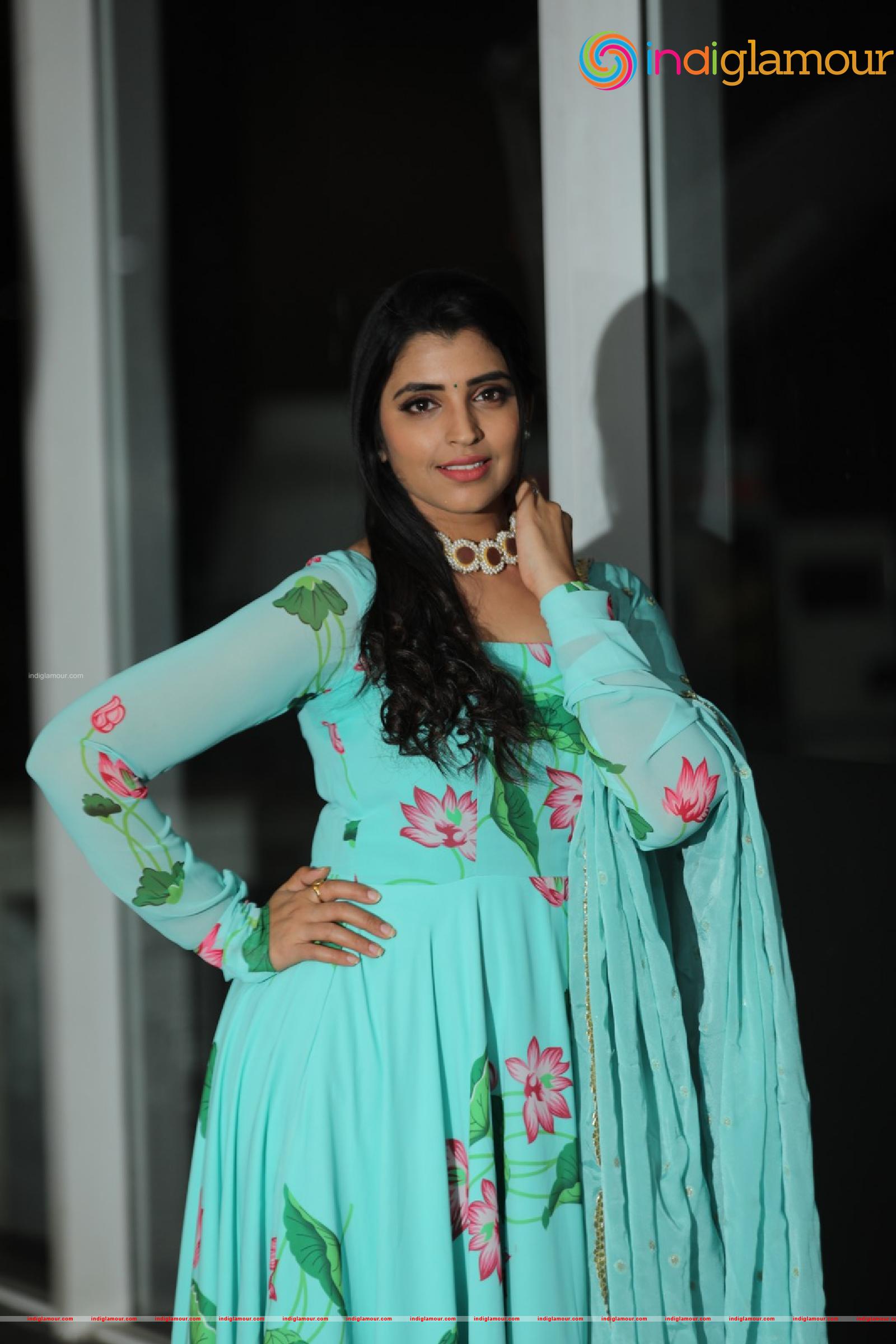 Syamala Actress hd photo