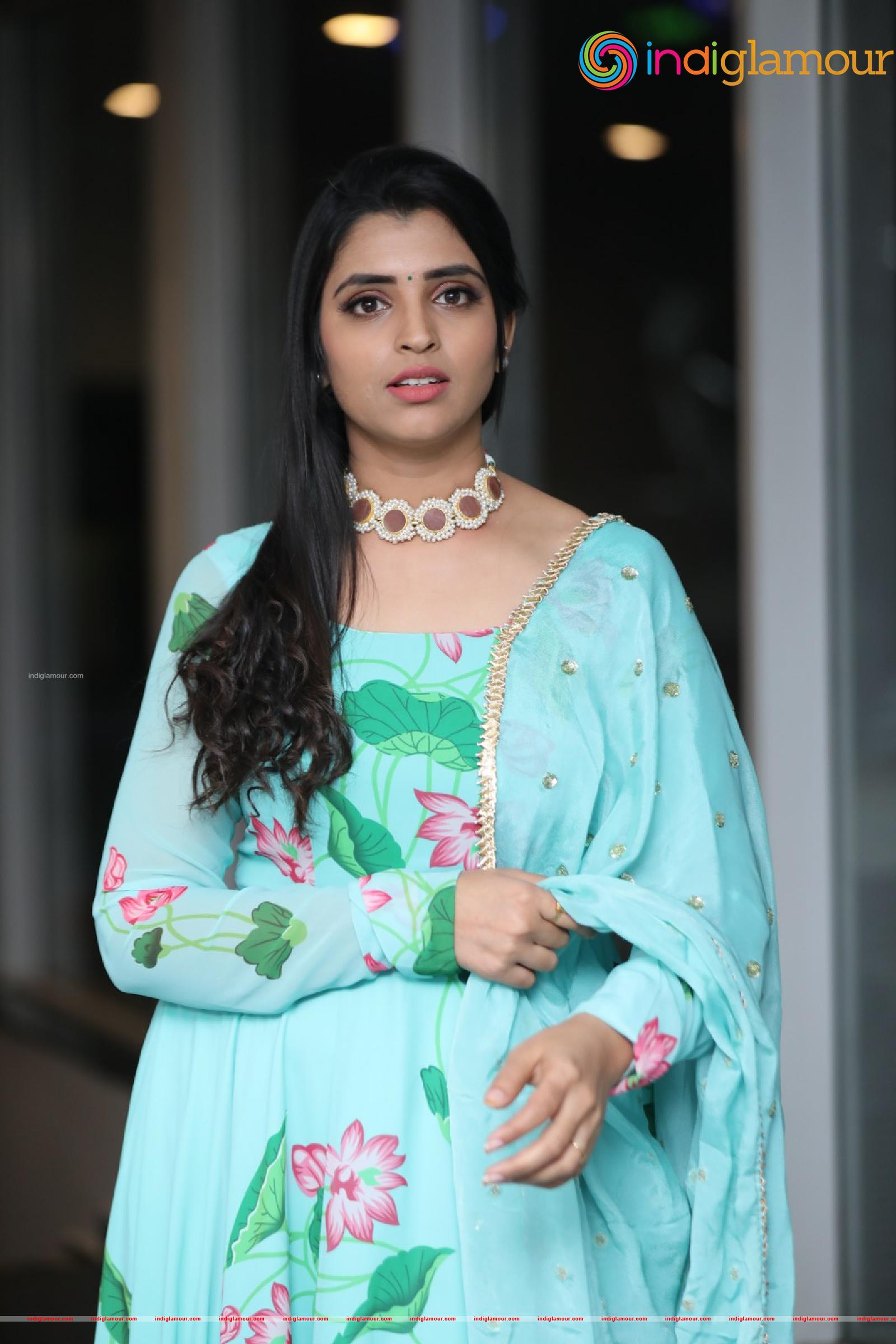 Syamala Actress hd photo