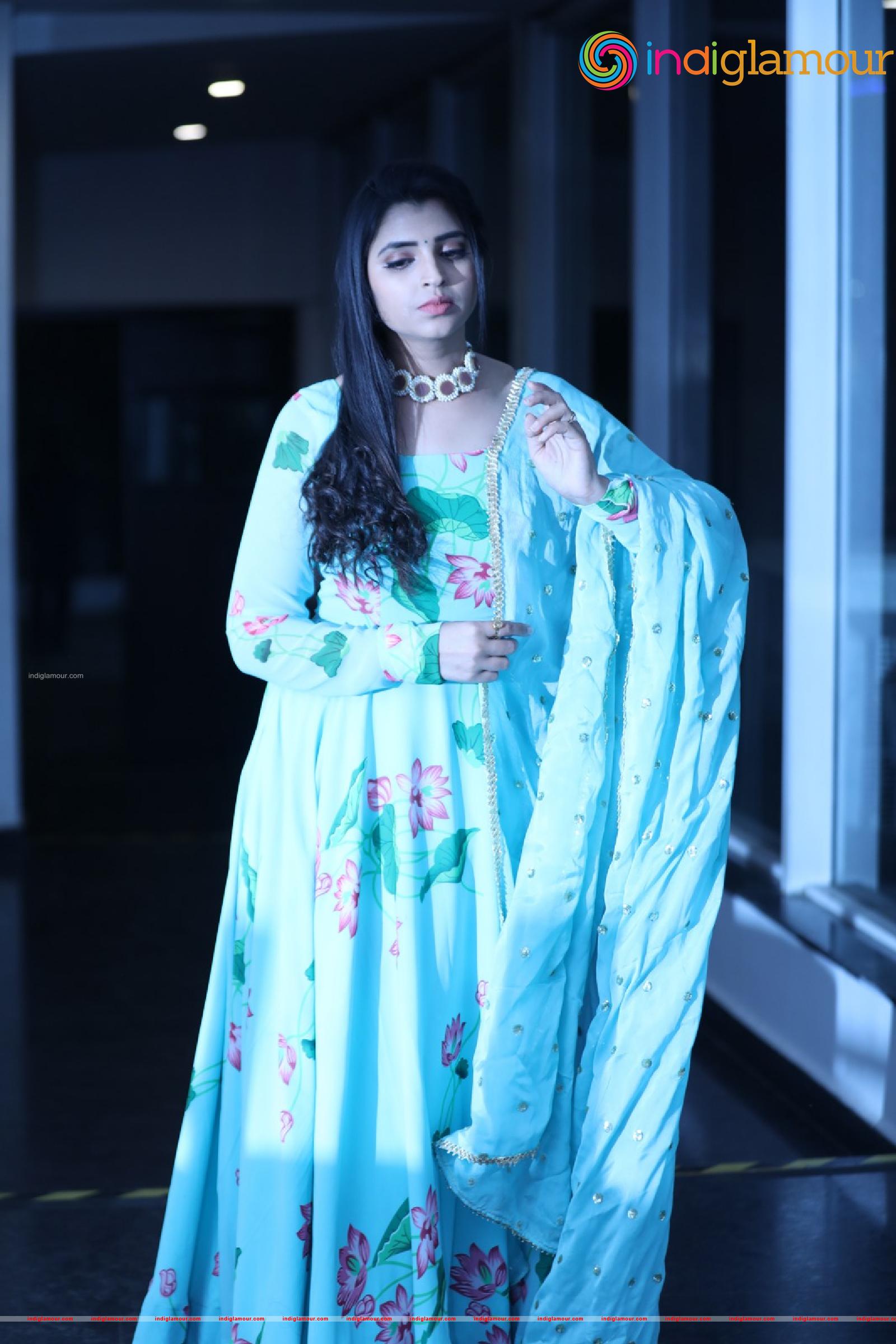 Syamala Actress hd photo