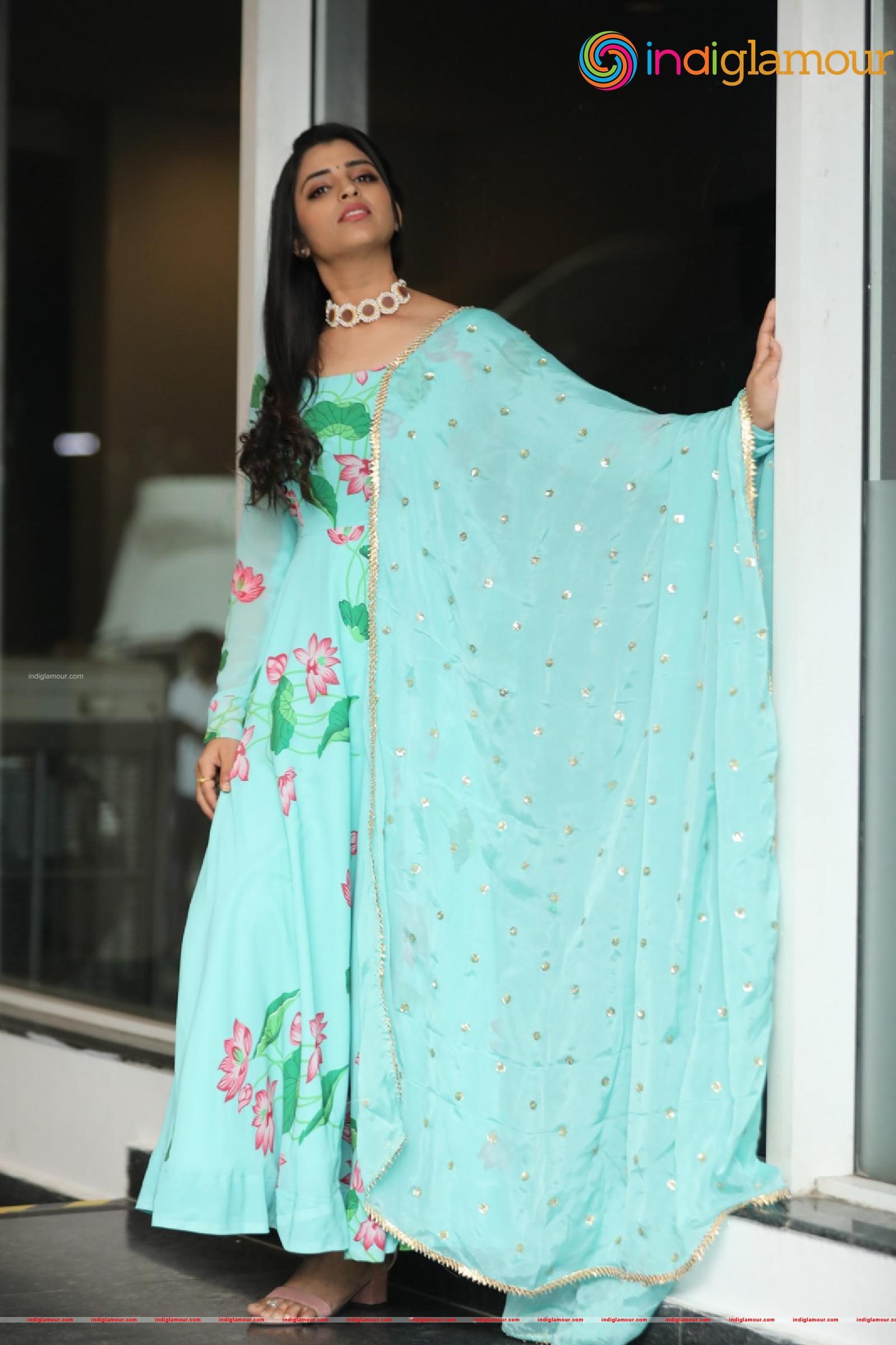 Syamala Actress hd photo
