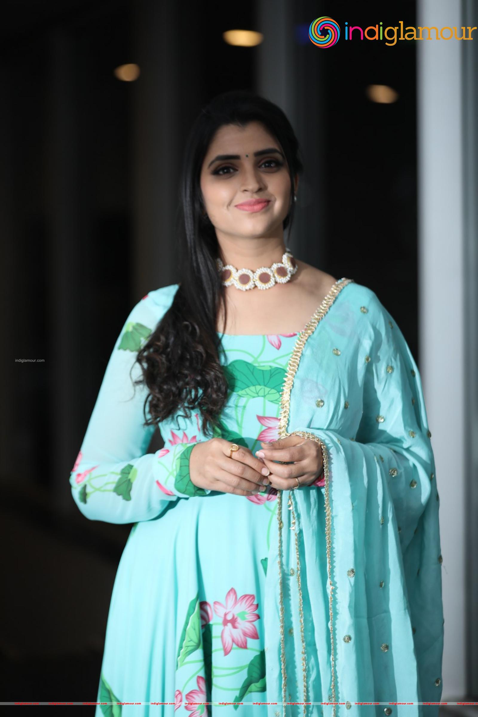 Syamala Actress hd photo