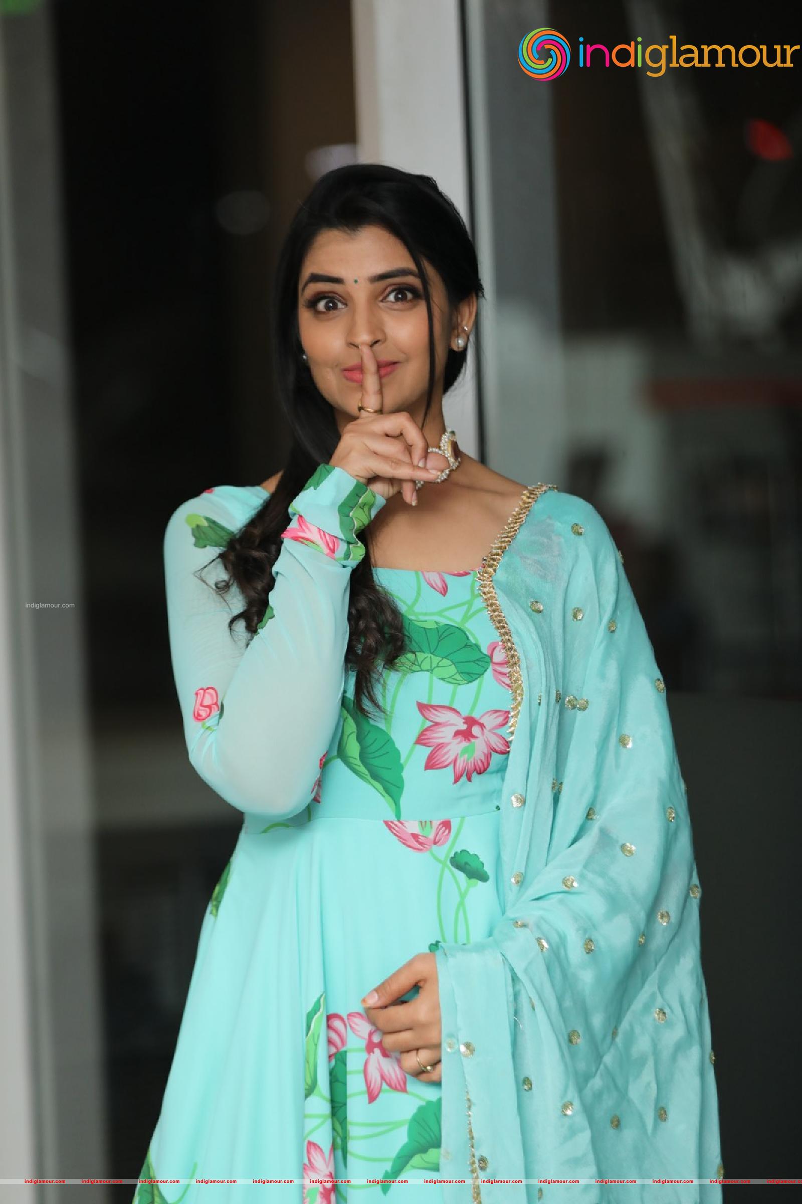 Syamala Actress hd photo