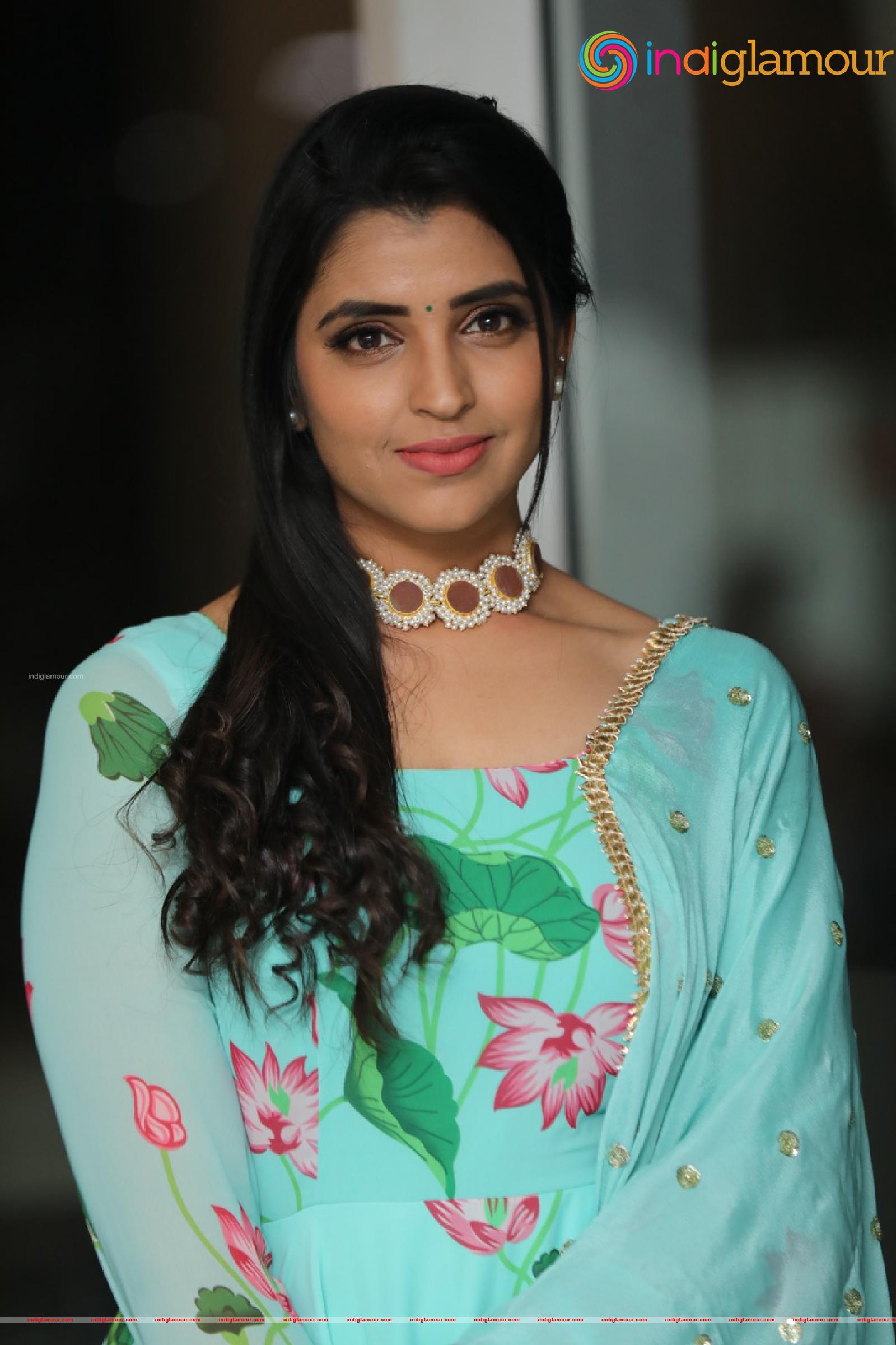 Syamala Actress hd photo