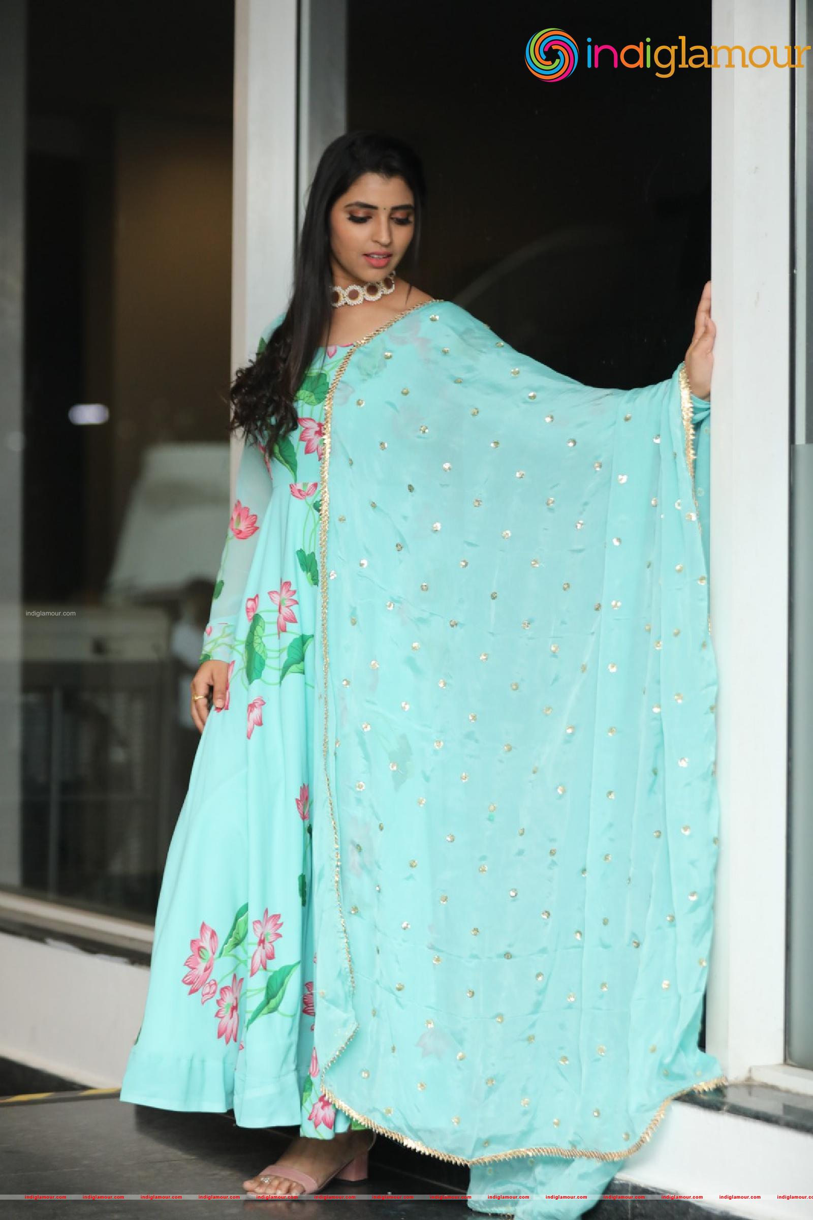 Syamala Actress hd photo