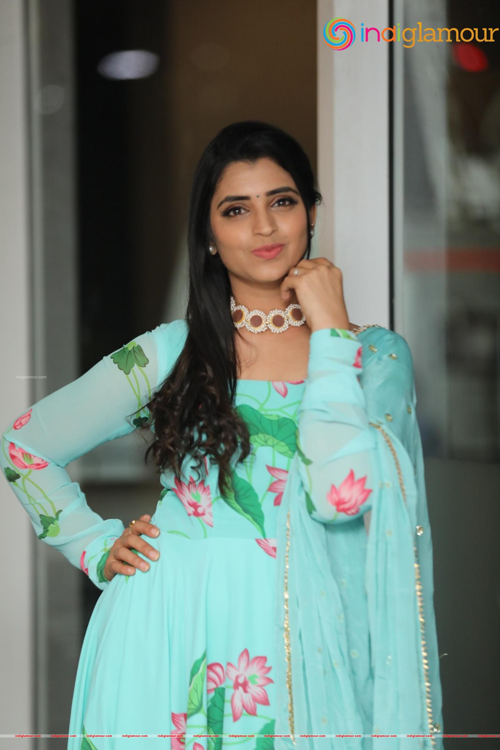 Syamala Actress hd photo