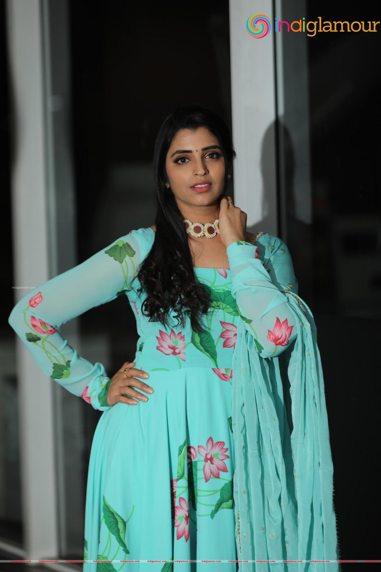Syamala Actress hd photo