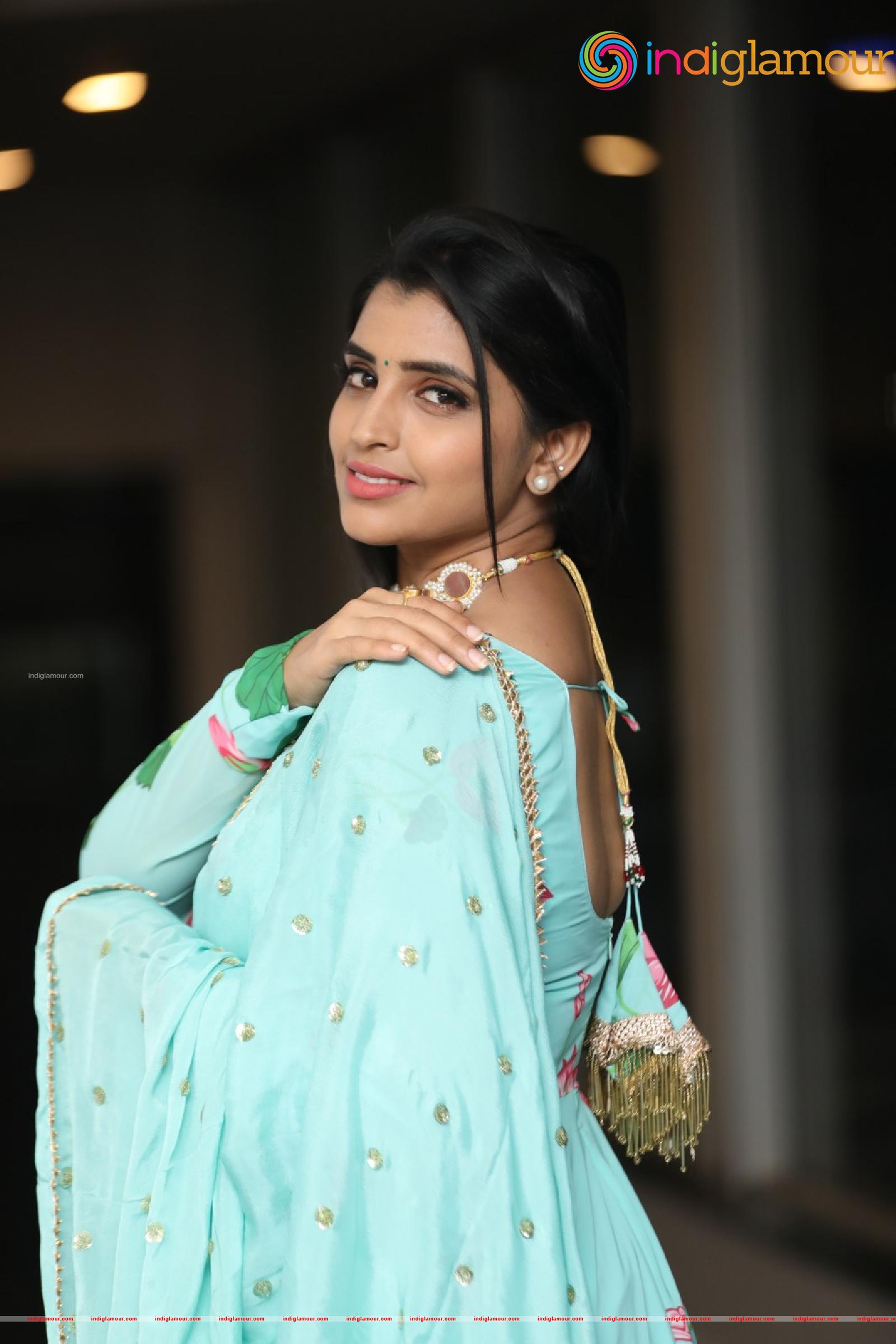 Syamala Actress hd photo