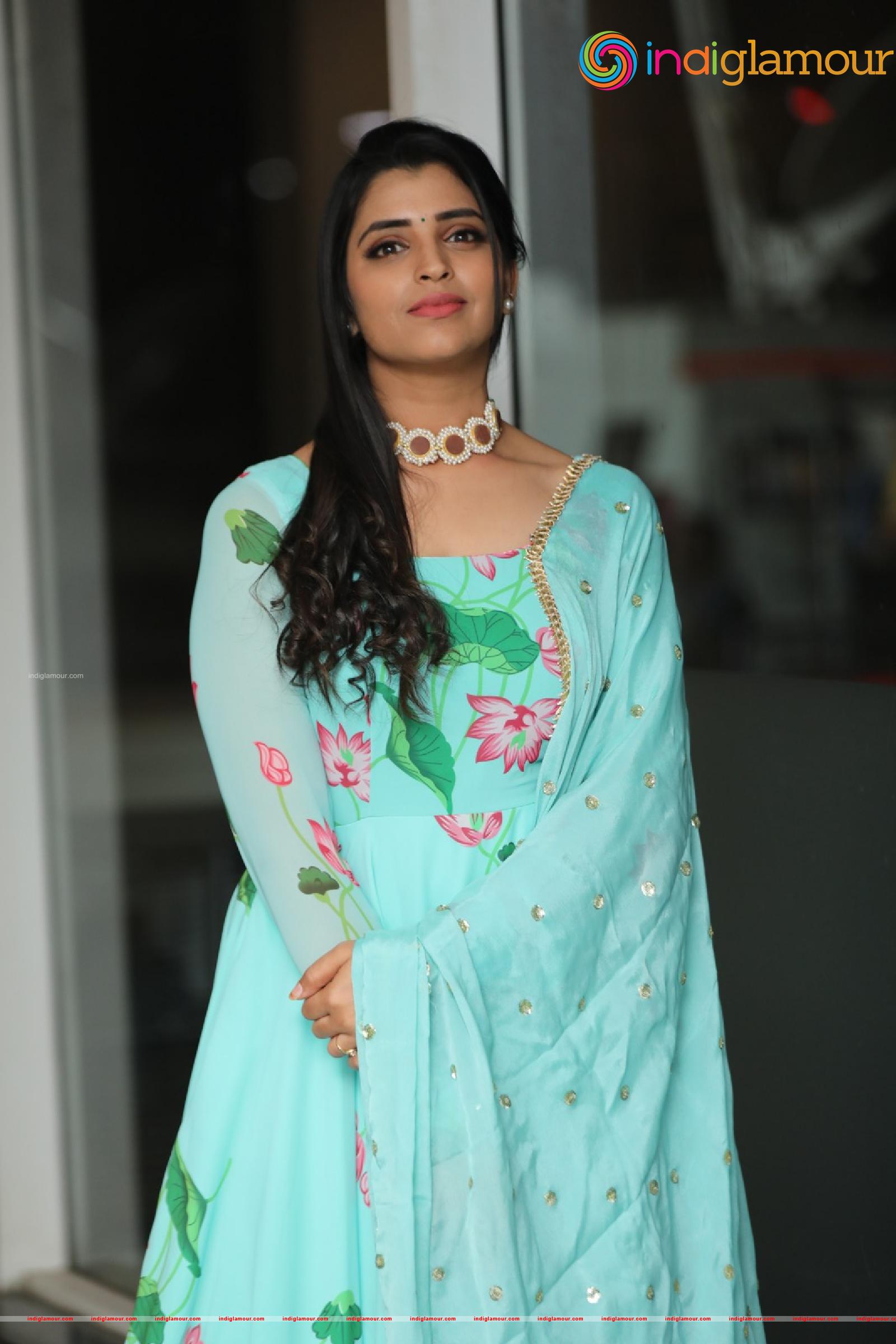 Syamala Actress hd photo