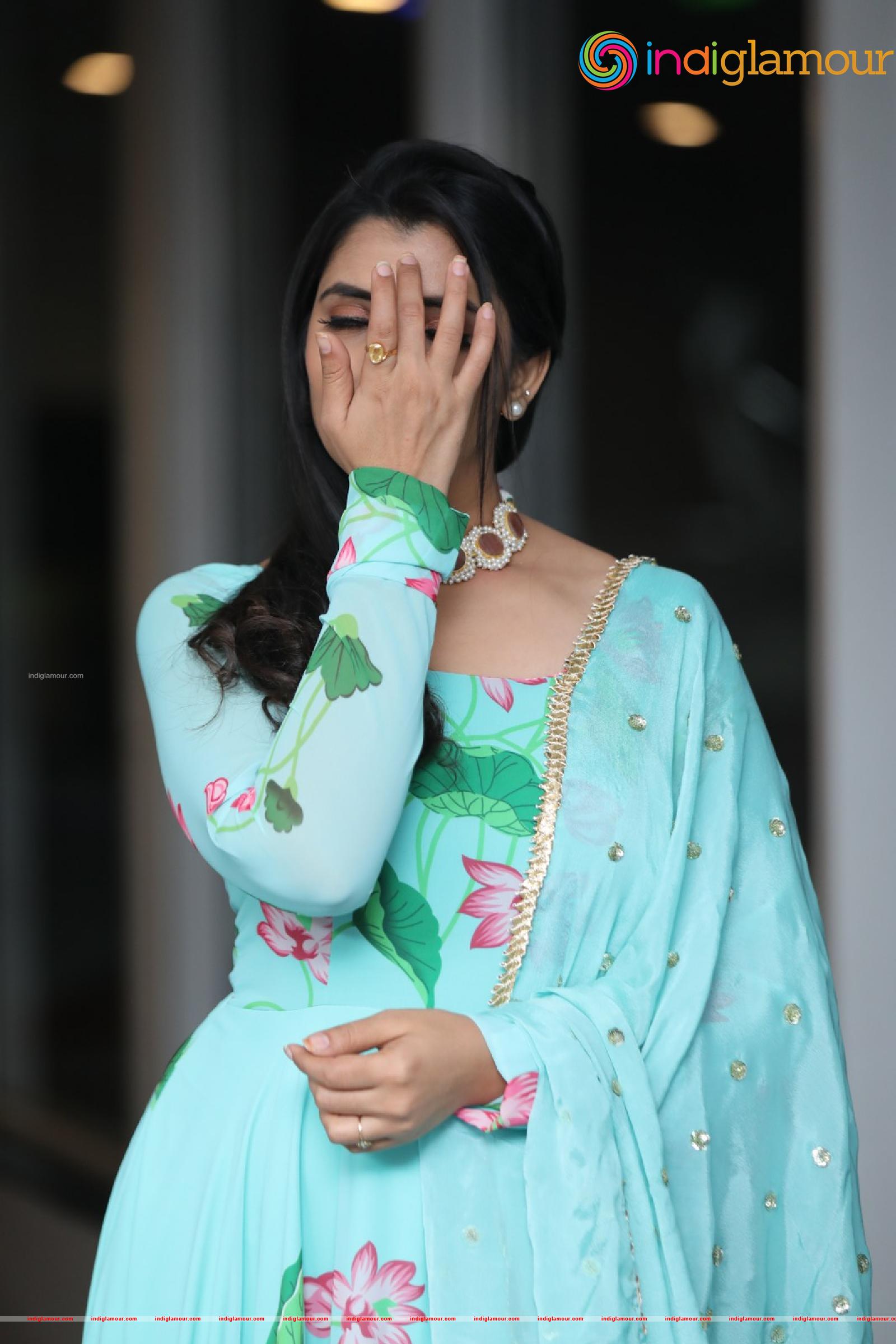 Syamala Actress hd photo