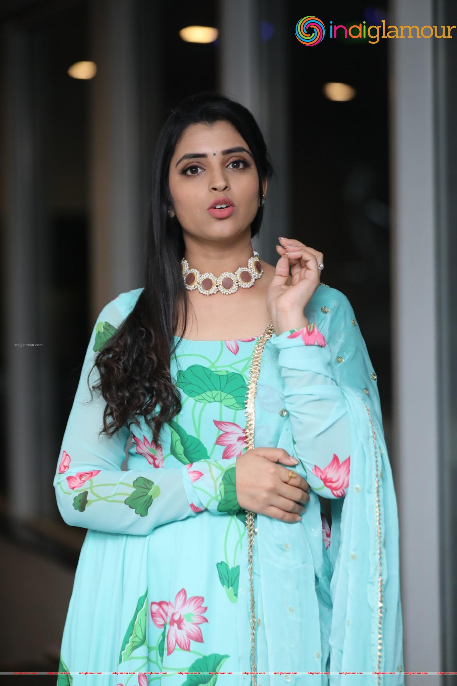 Syamala Actress hd photo