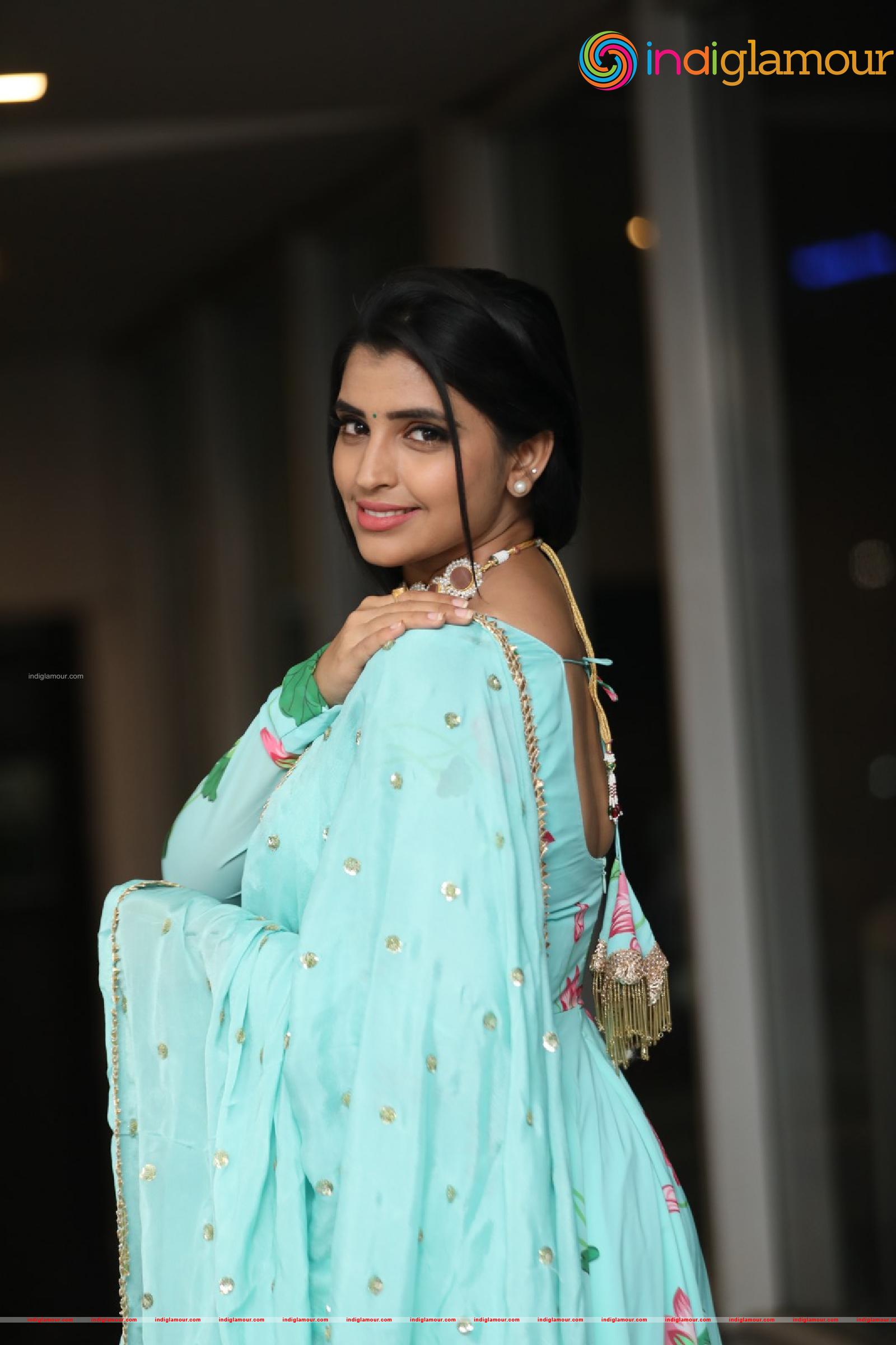 Syamala Actress hd photo