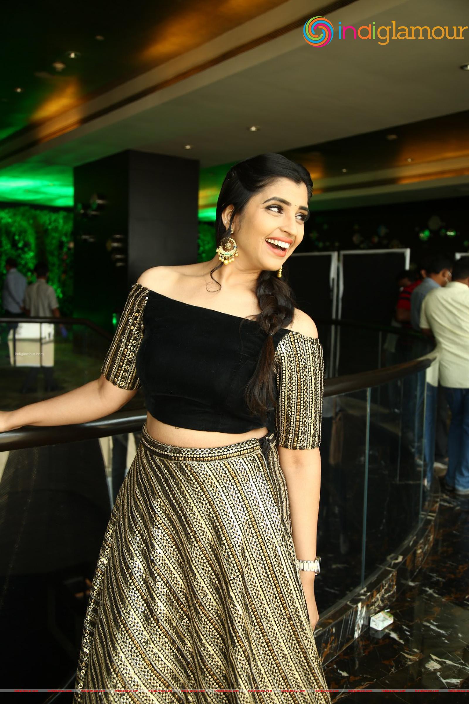 Syamala Actress hd photo