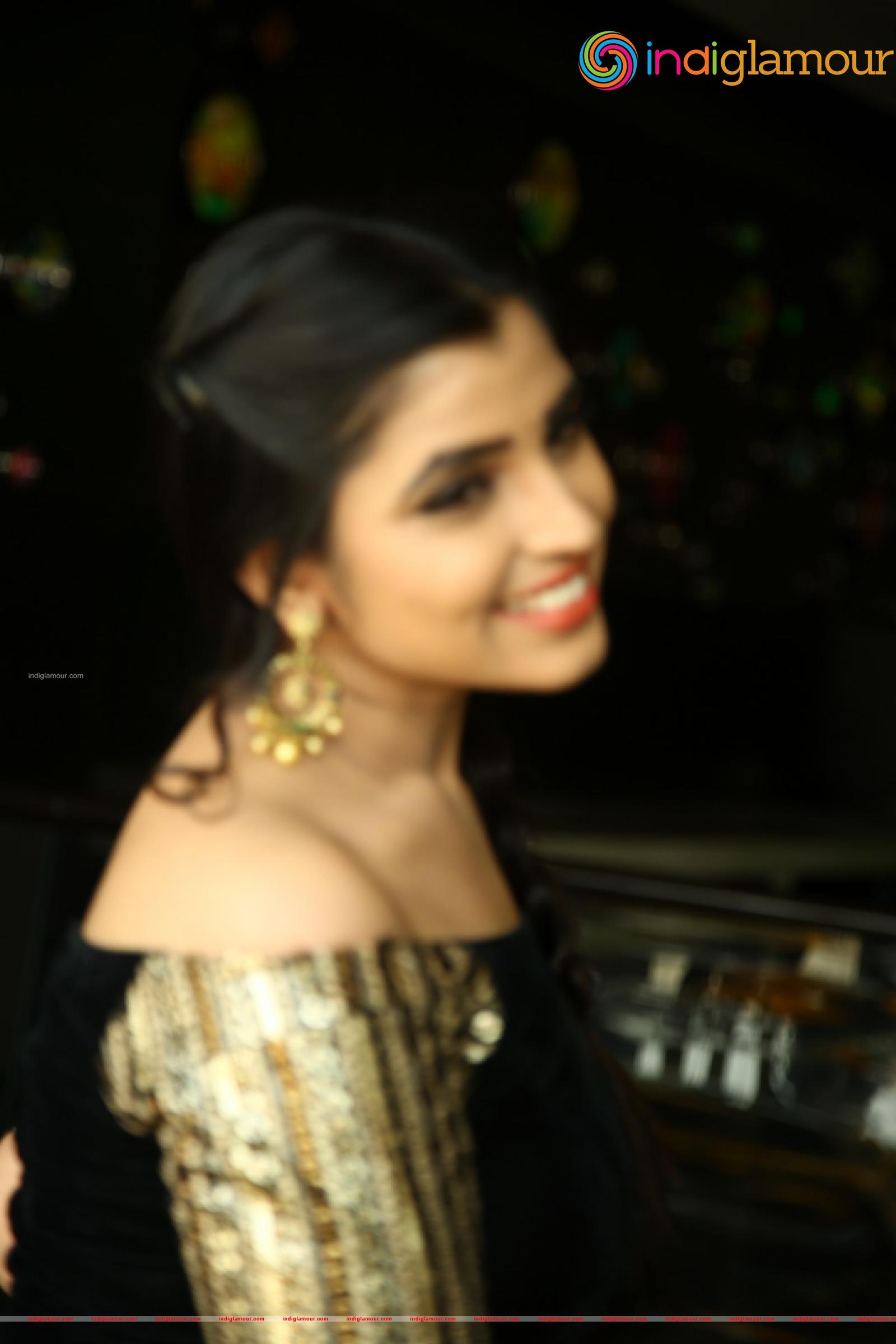 Syamala Actress hd photo