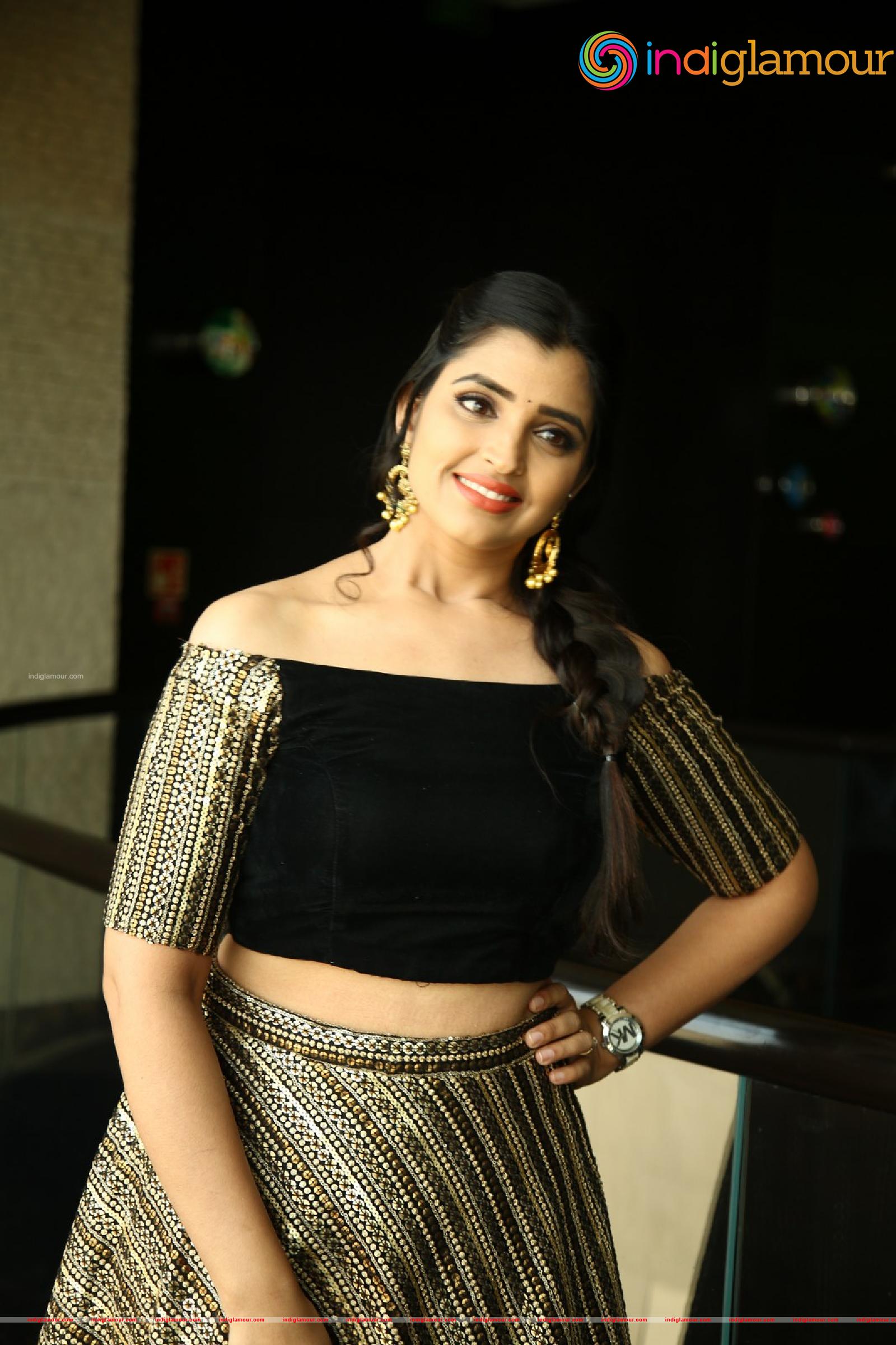 Syamala Actress hd photo
