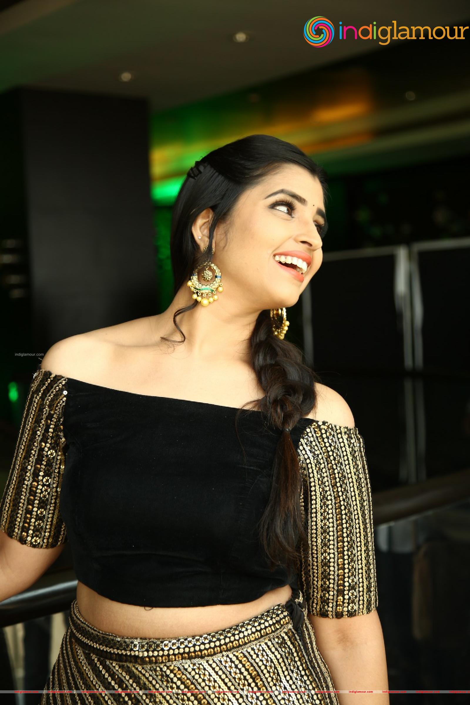 Syamala Actress hd photo