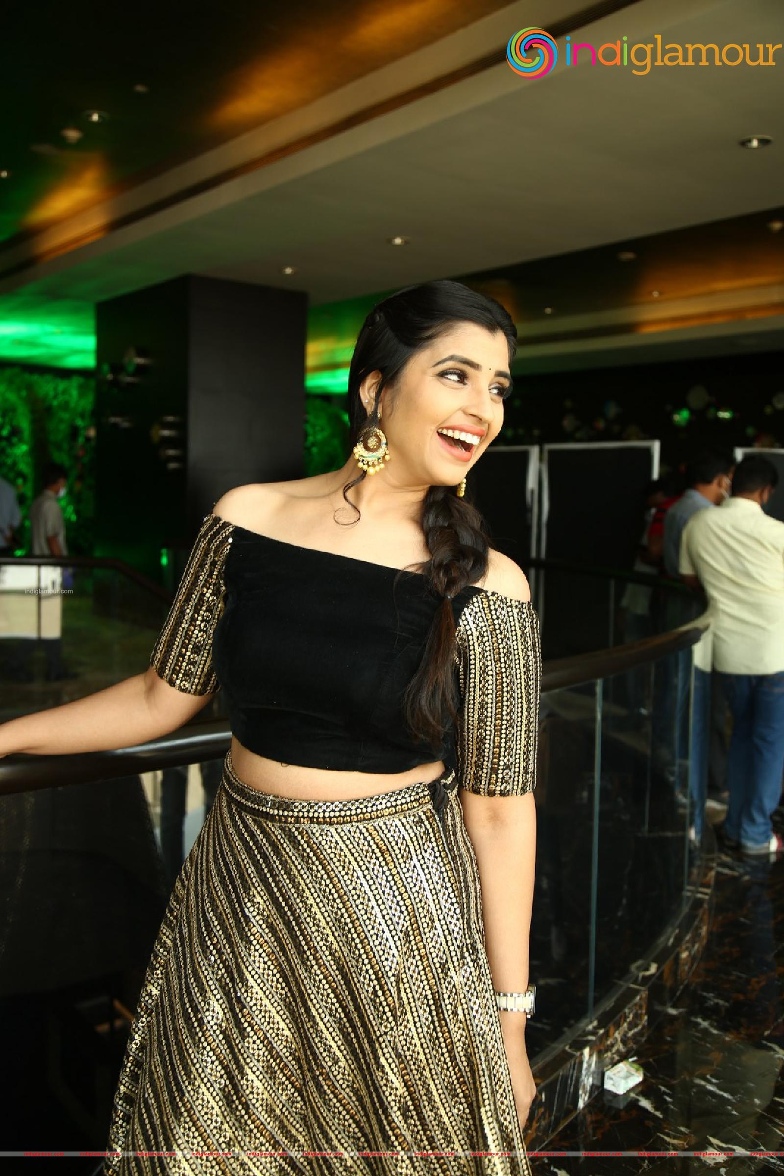 Syamala Actress hd photo