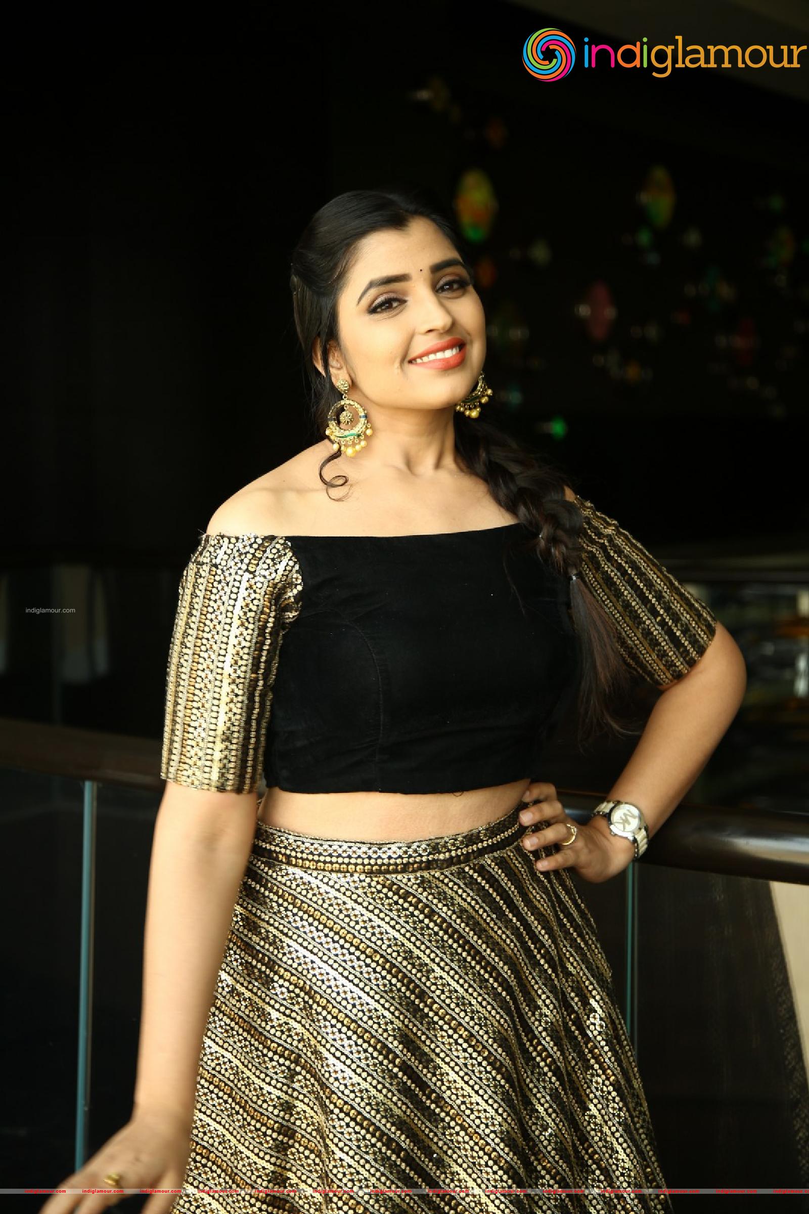 Syamala Actress hd photo