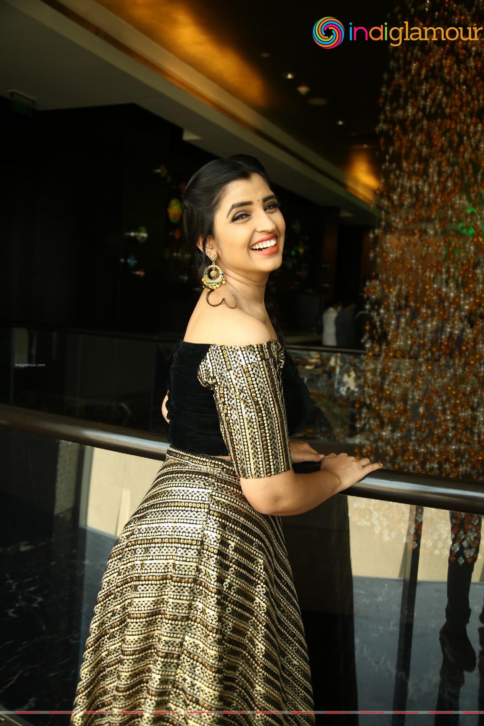 Syamala Actress hd photo