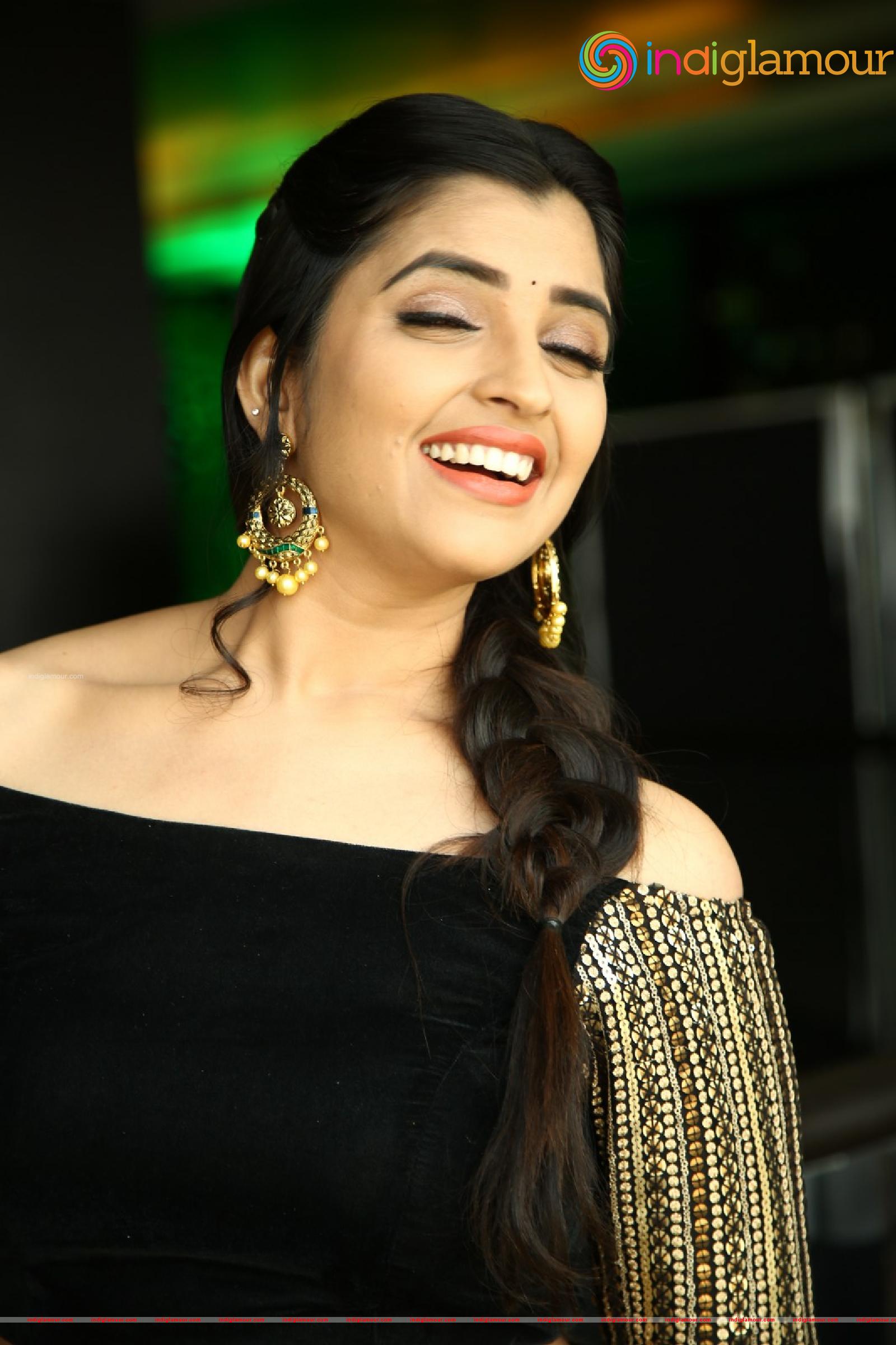 Syamala Actress hd photo