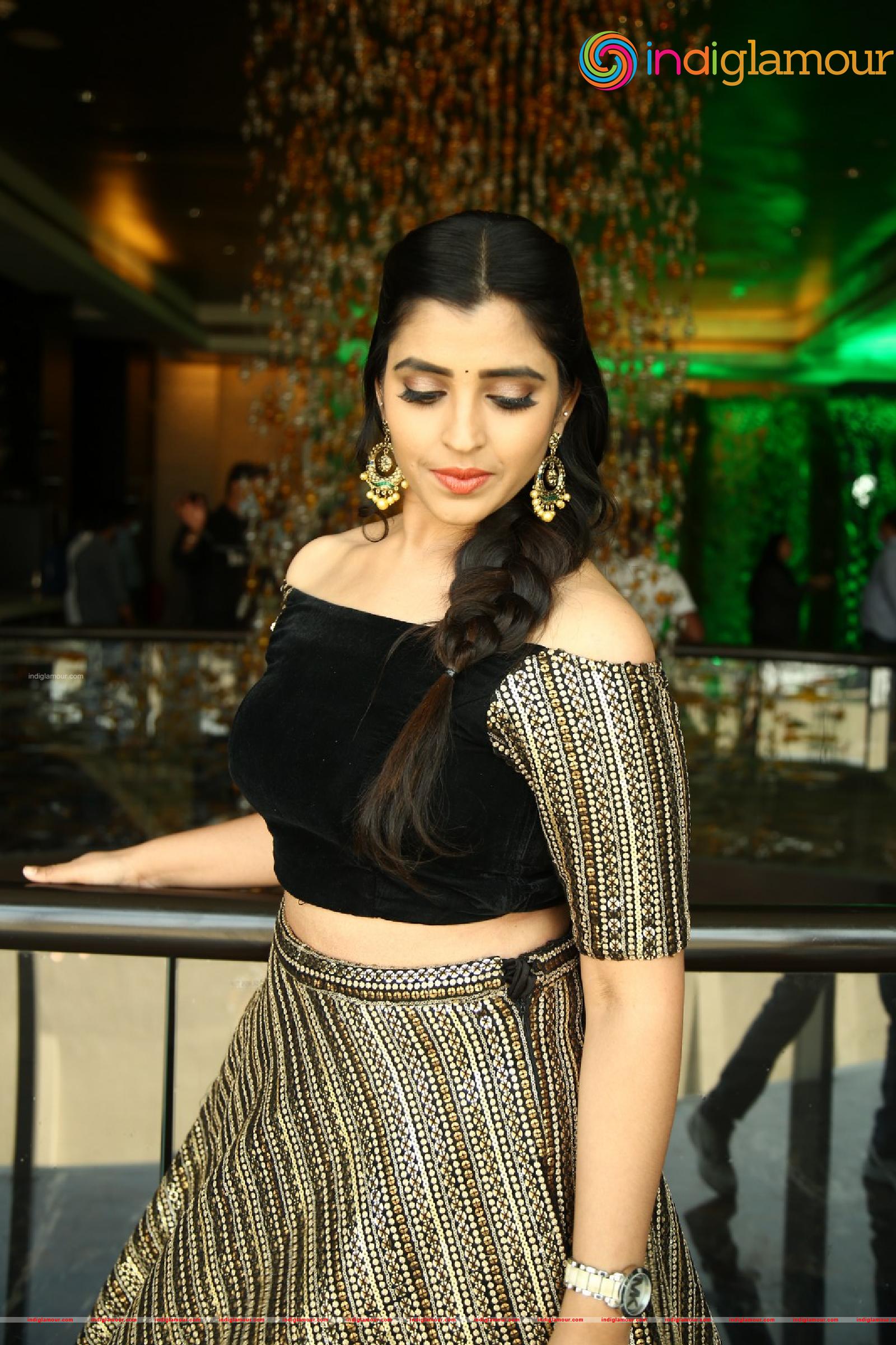 Syamala Actress hd photo
