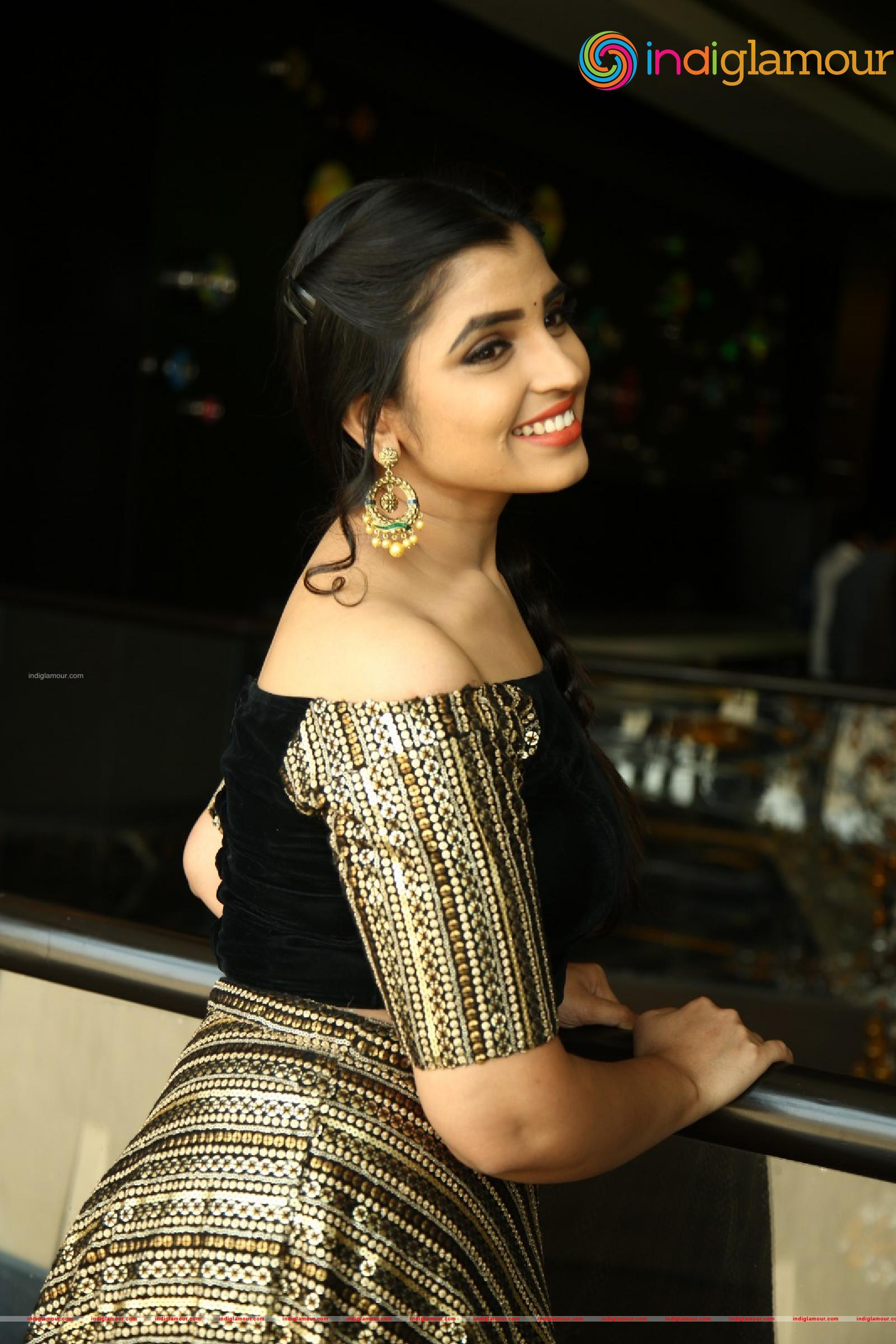Syamala Actress hd photo