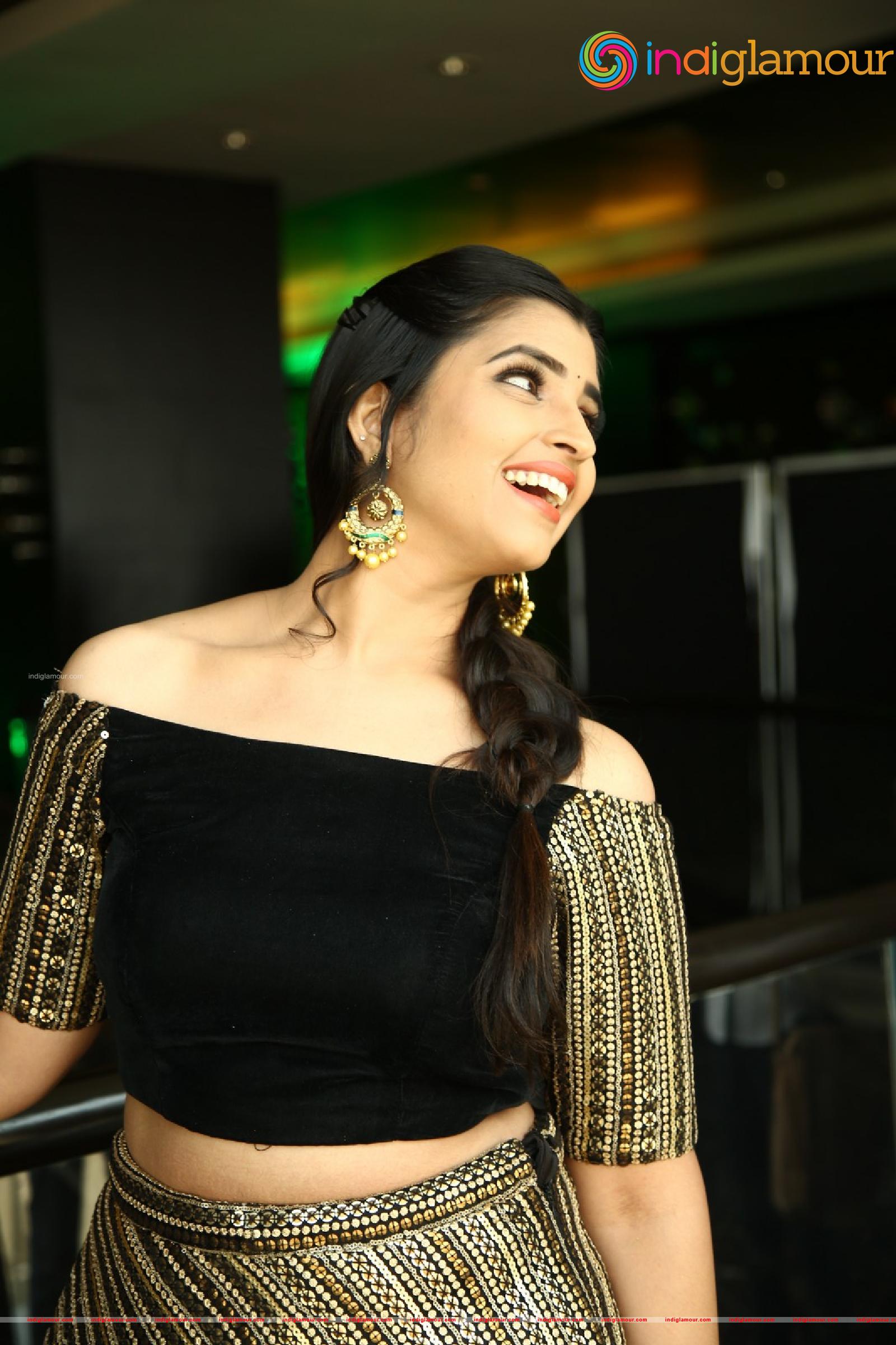 Syamala Actress hd photo