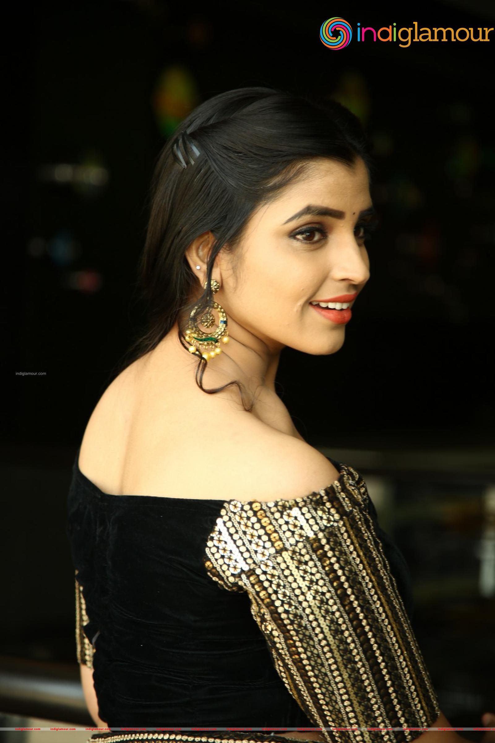 Syamala Actress hd photo