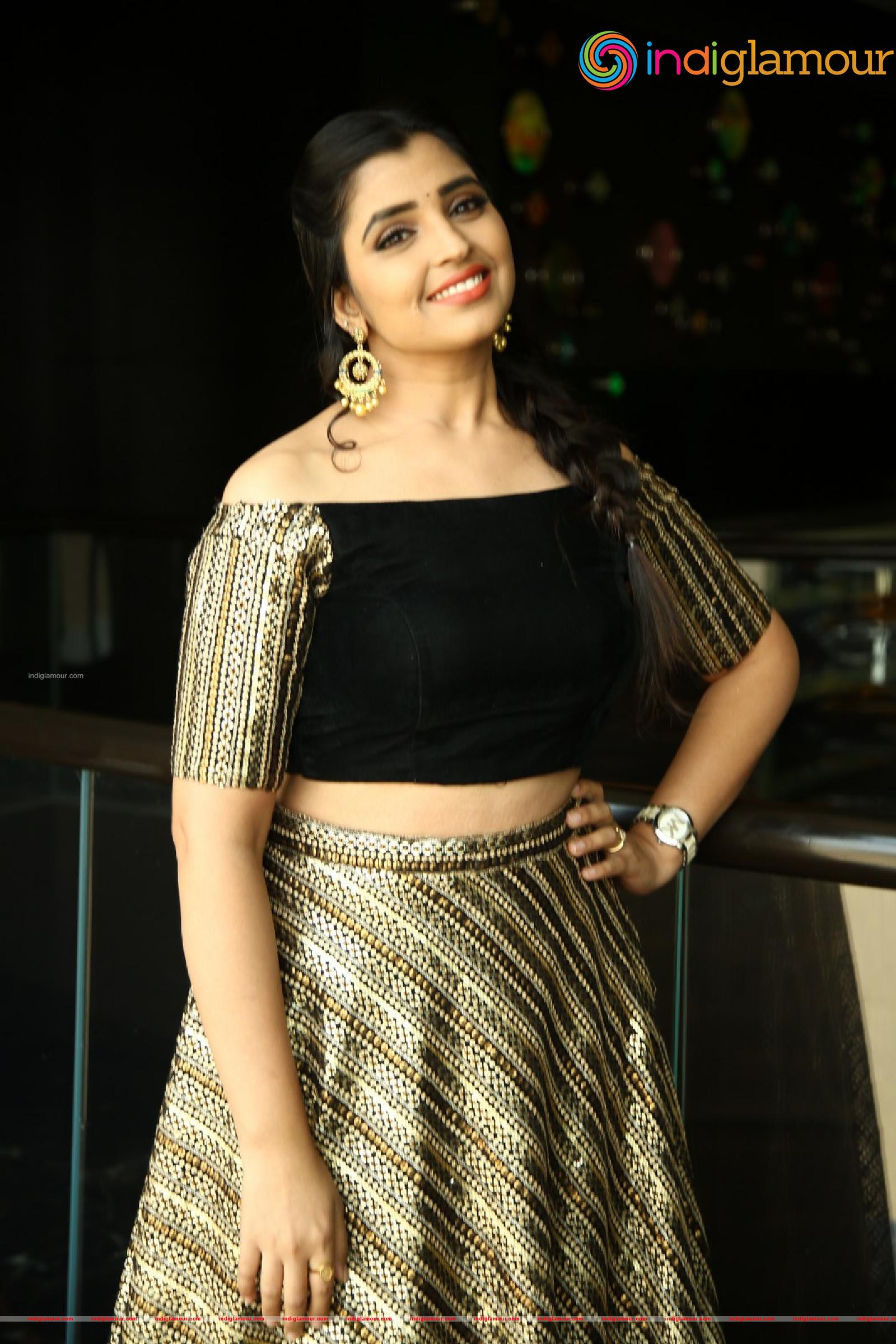 Syamala Actress hd photo