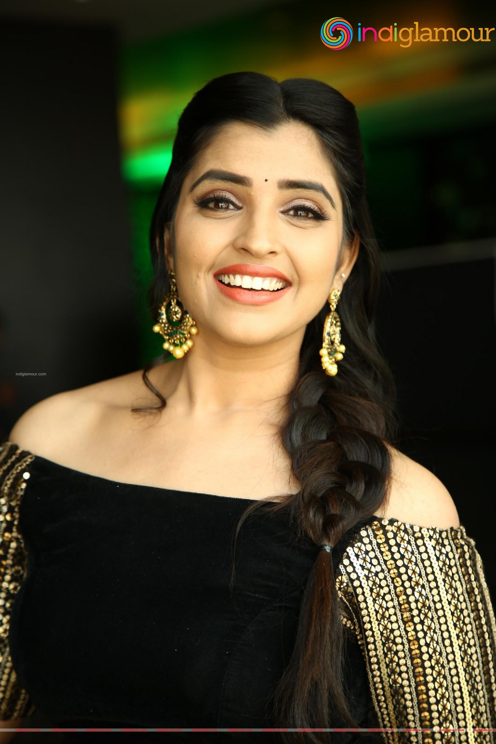 Syamala Actress hd photo