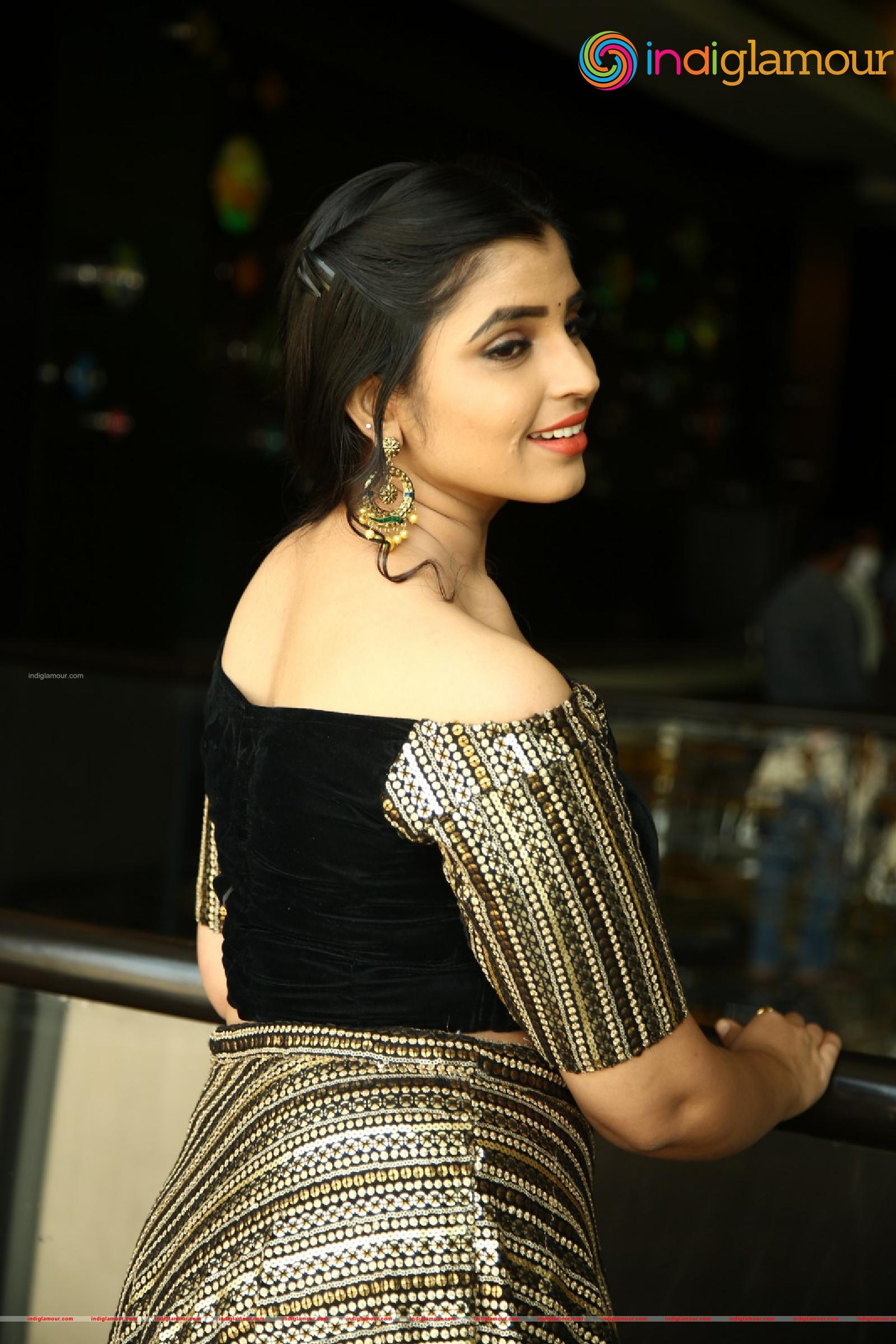 Syamala Actress hd photo