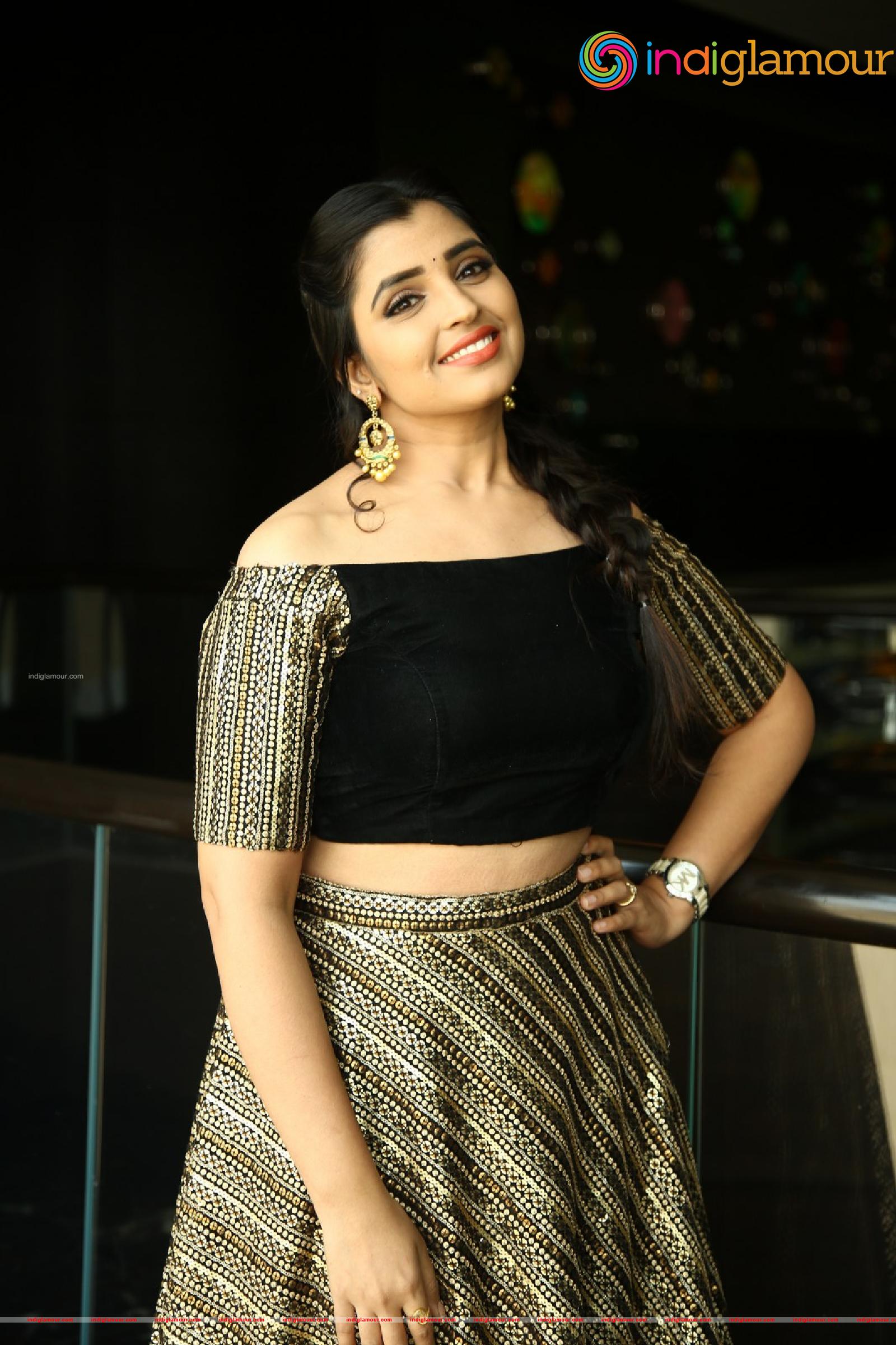 Syamala Actress hd photo