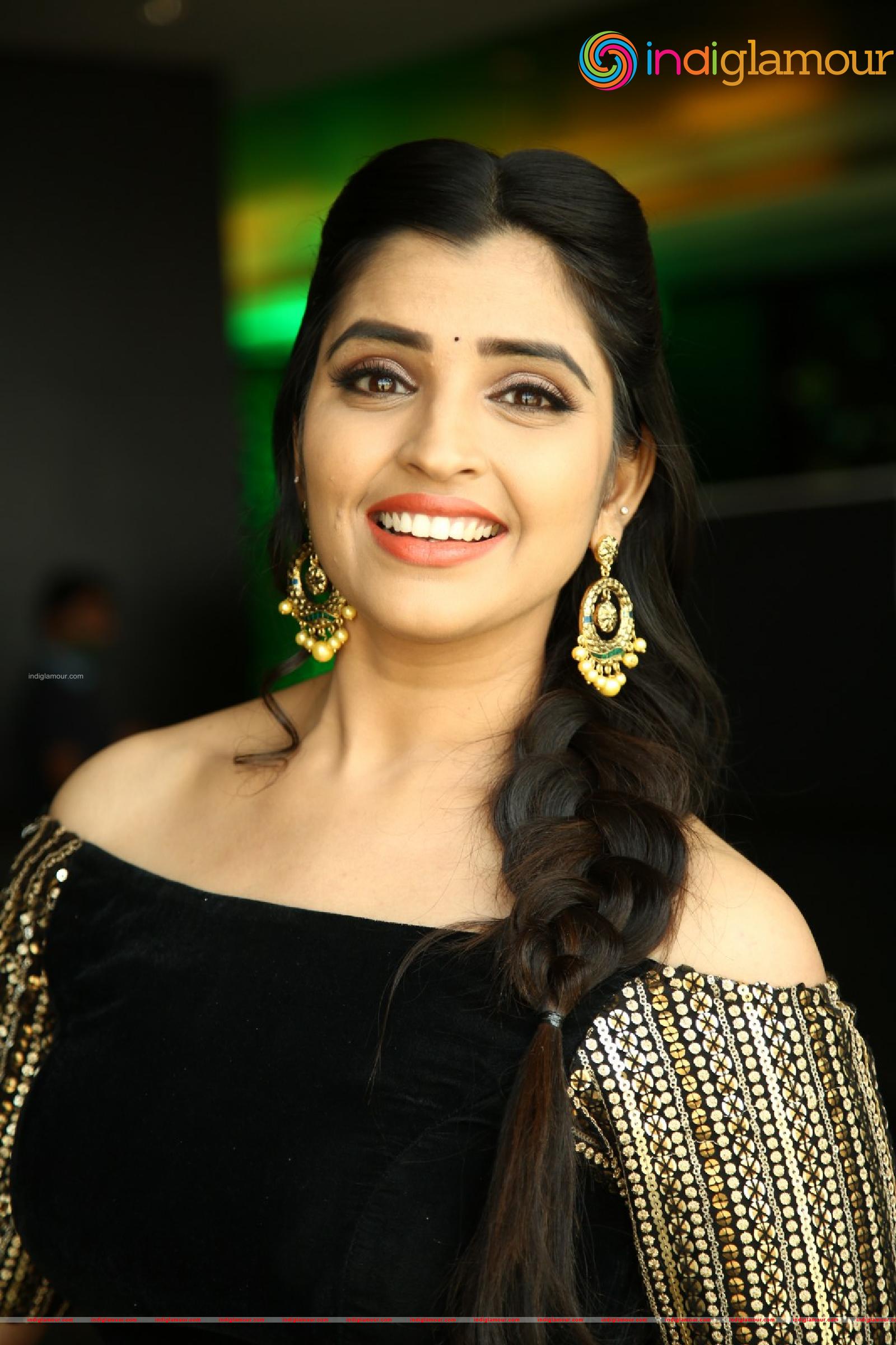 Syamala Actress hd photo