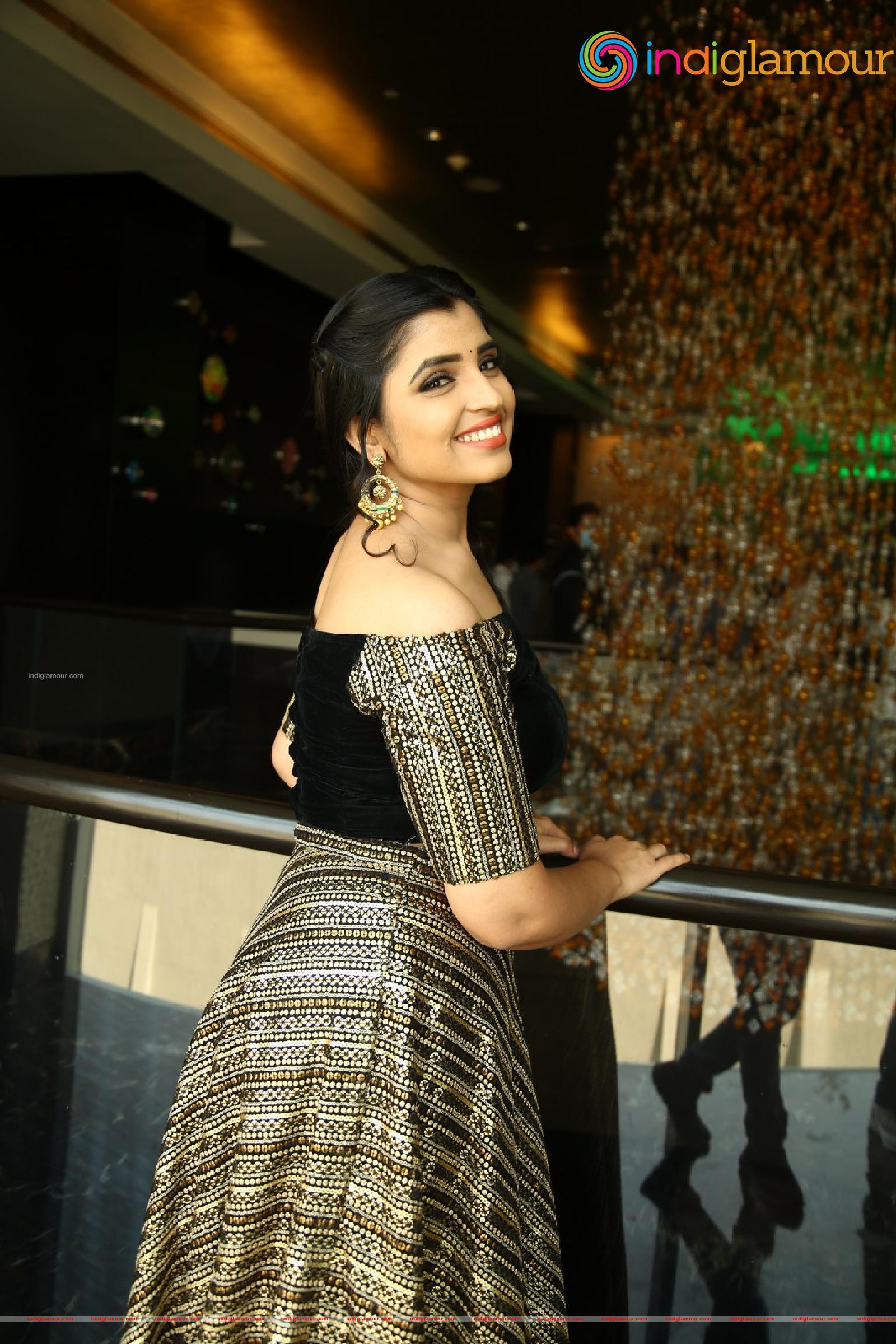 Syamala Actress hd photo